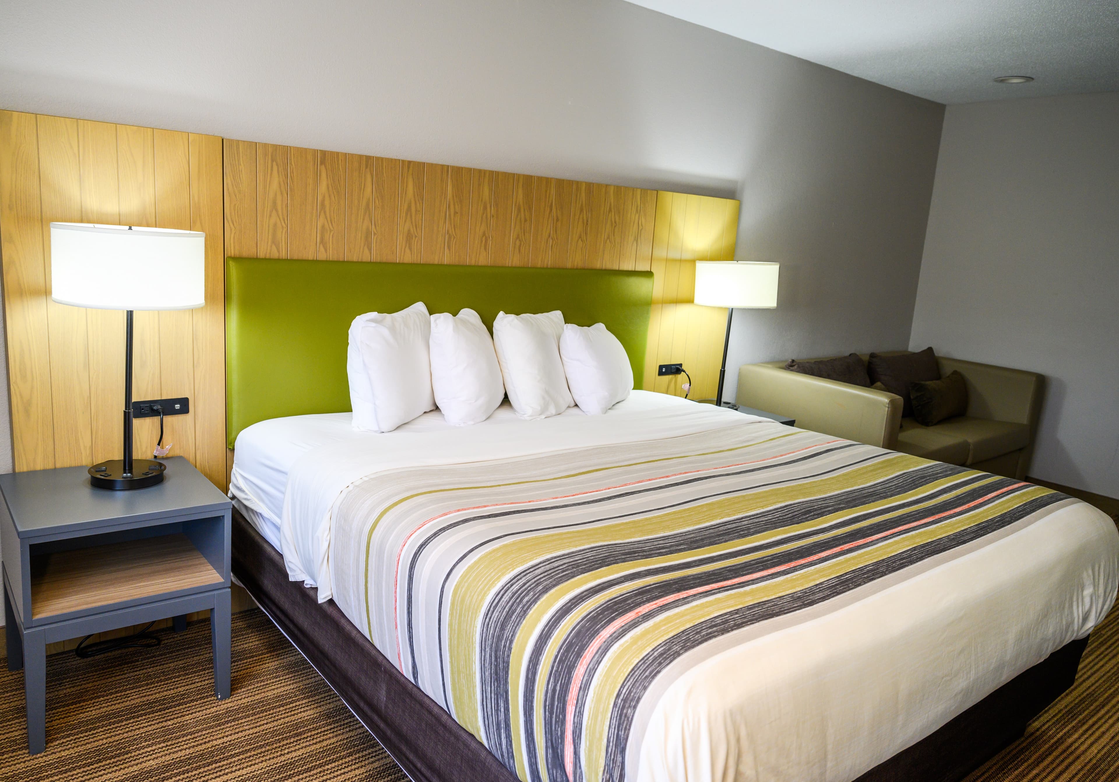 Country Inn & Suites by Radisson, Greenfield, IN — 31