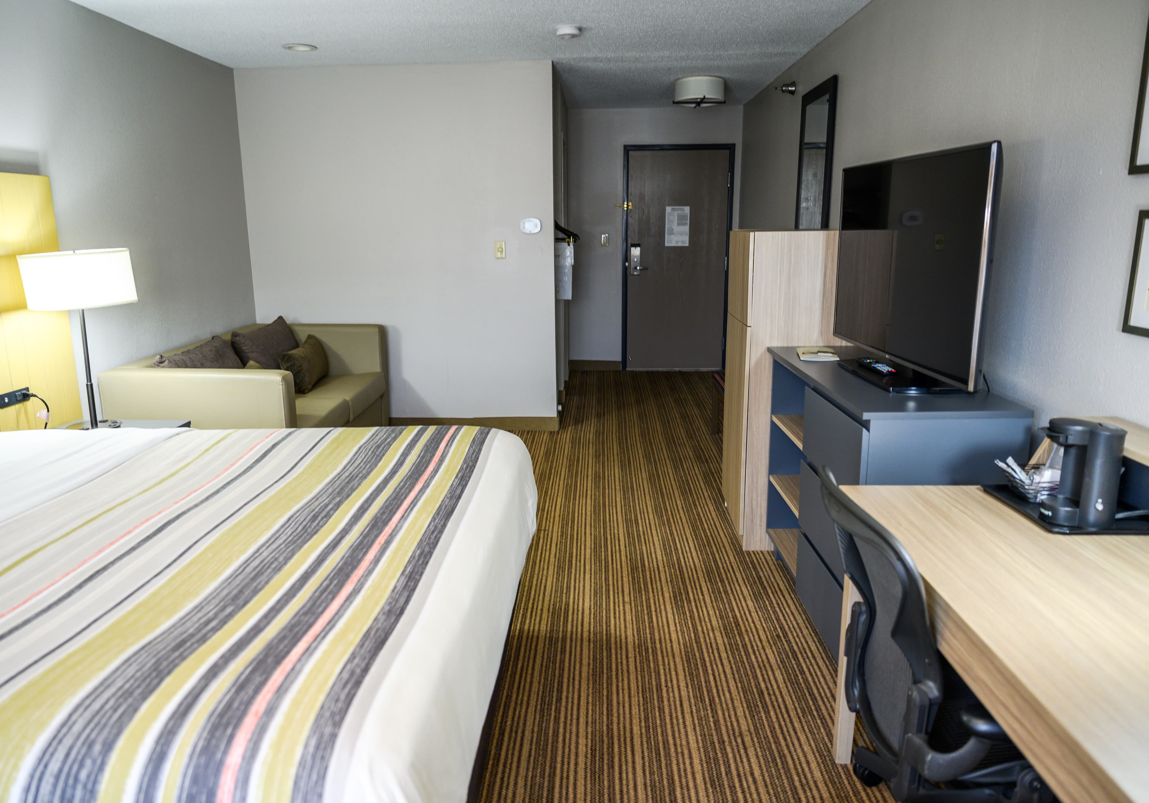 Country Inn & Suites by Radisson, Greenfield, IN — 32
