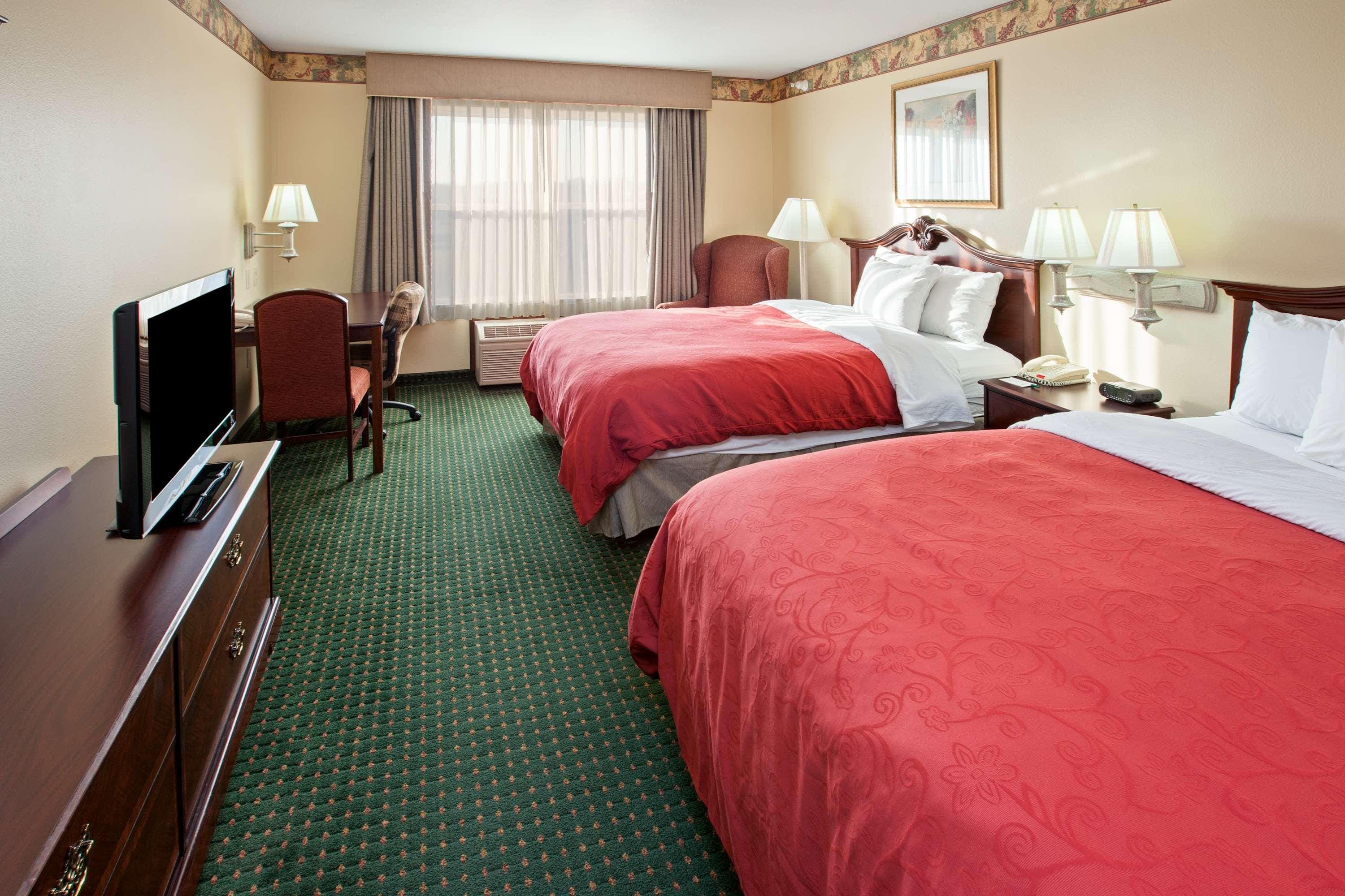 Country Inn & Suites by Radisson, Elkhart North — 6