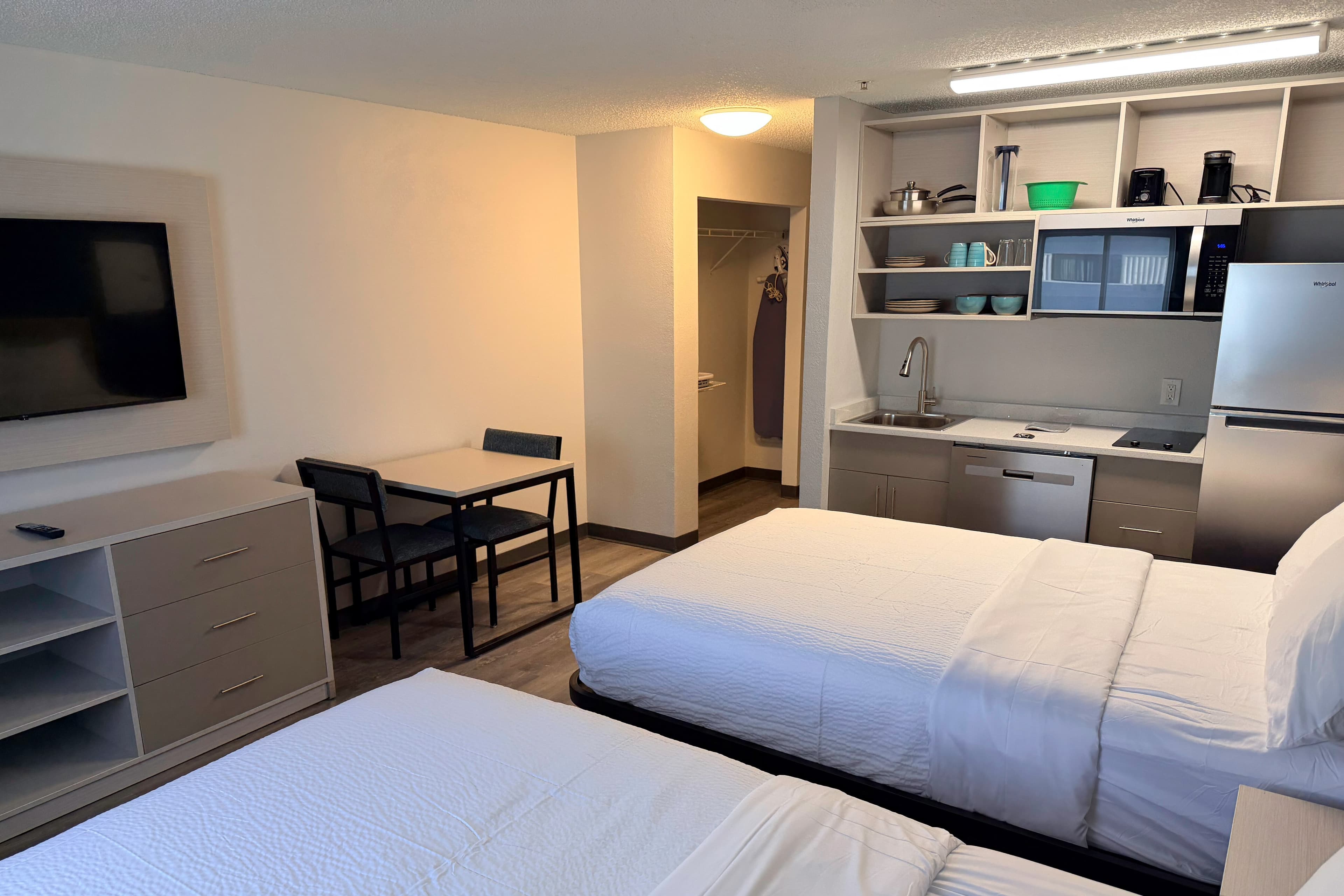 MainStay Suites Indianapolis Northwest - College Park - Image 1