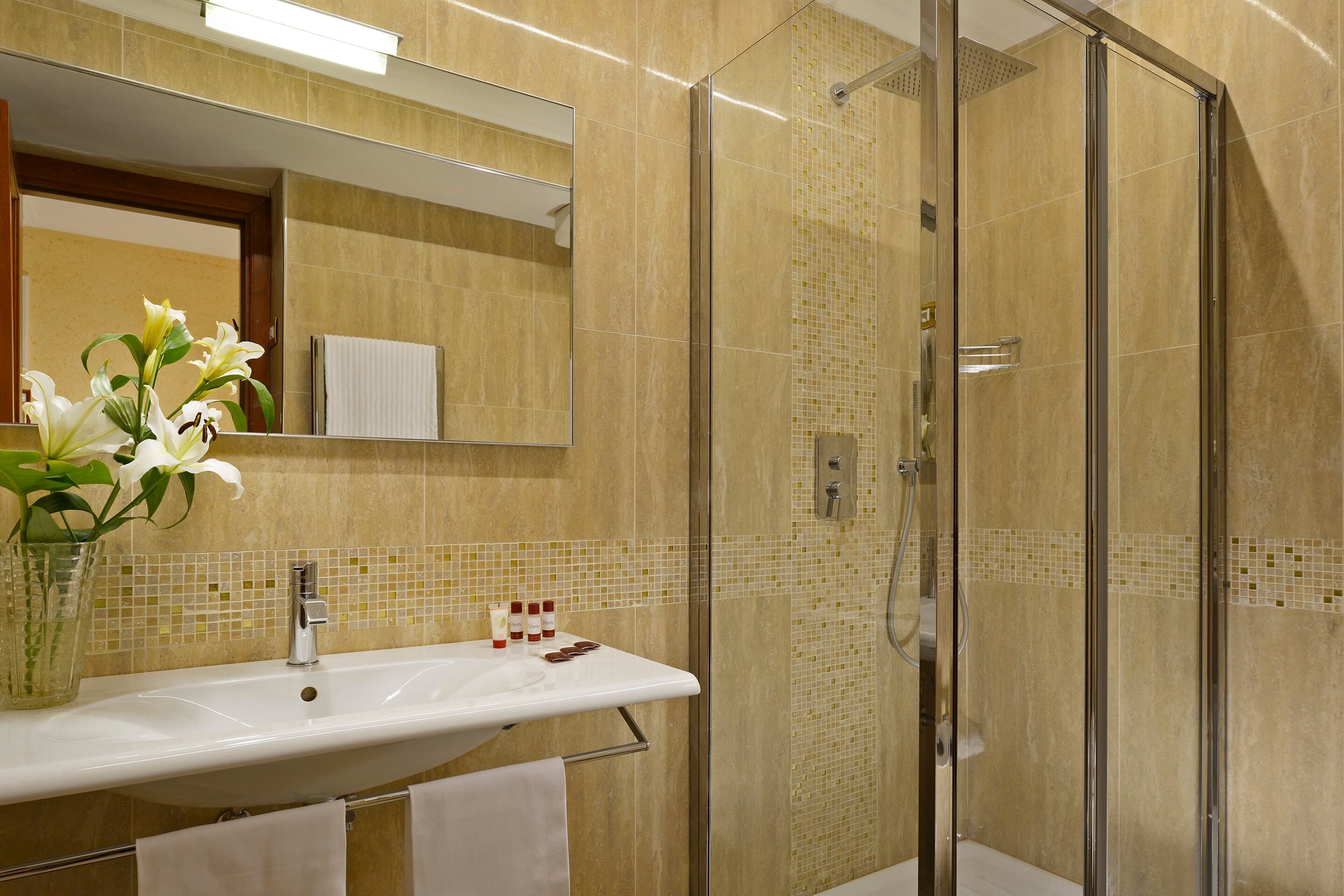 Comfort Hotel Bolivar — 6