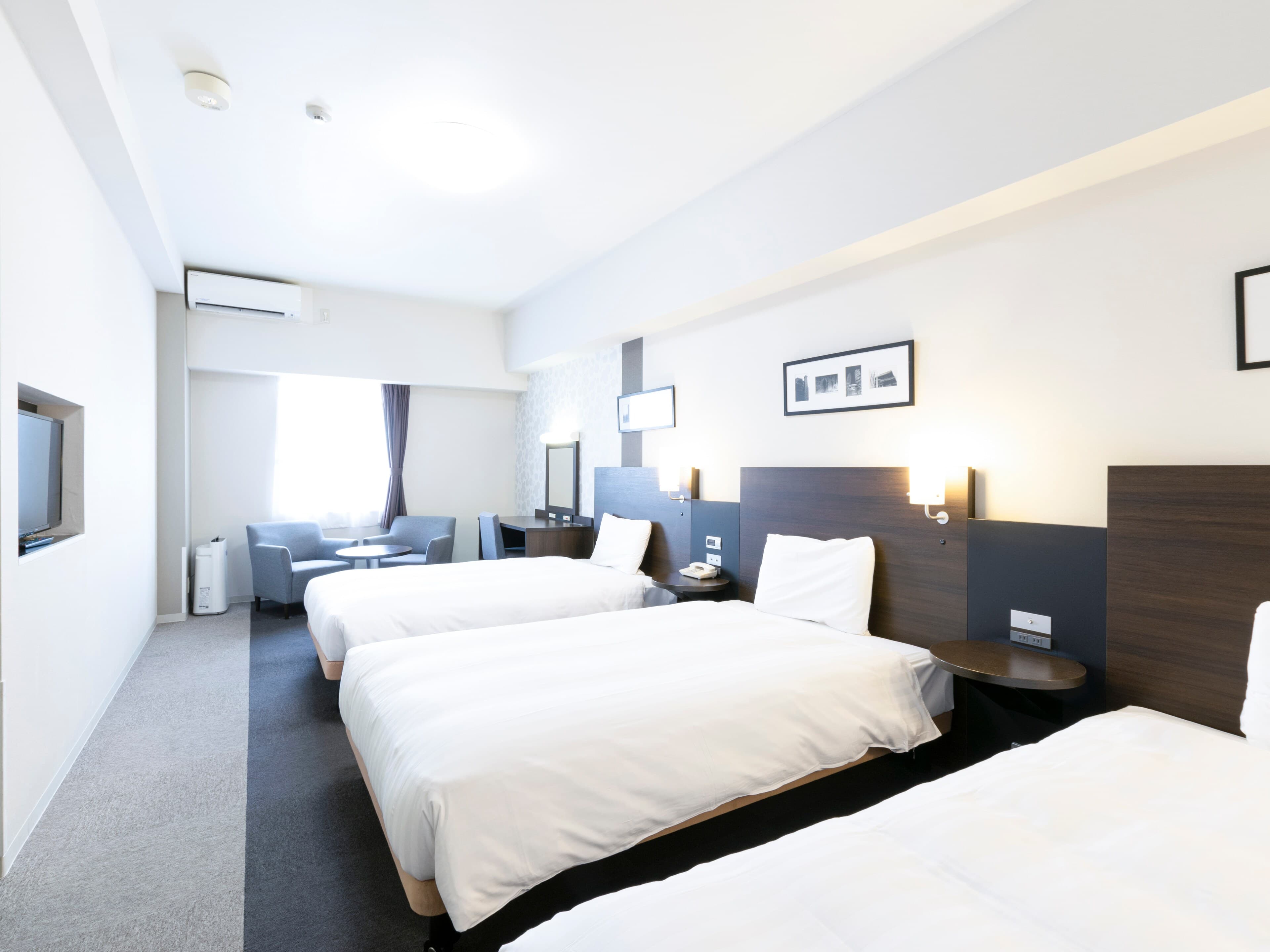 Comfort Hotel Central International Airport — 24