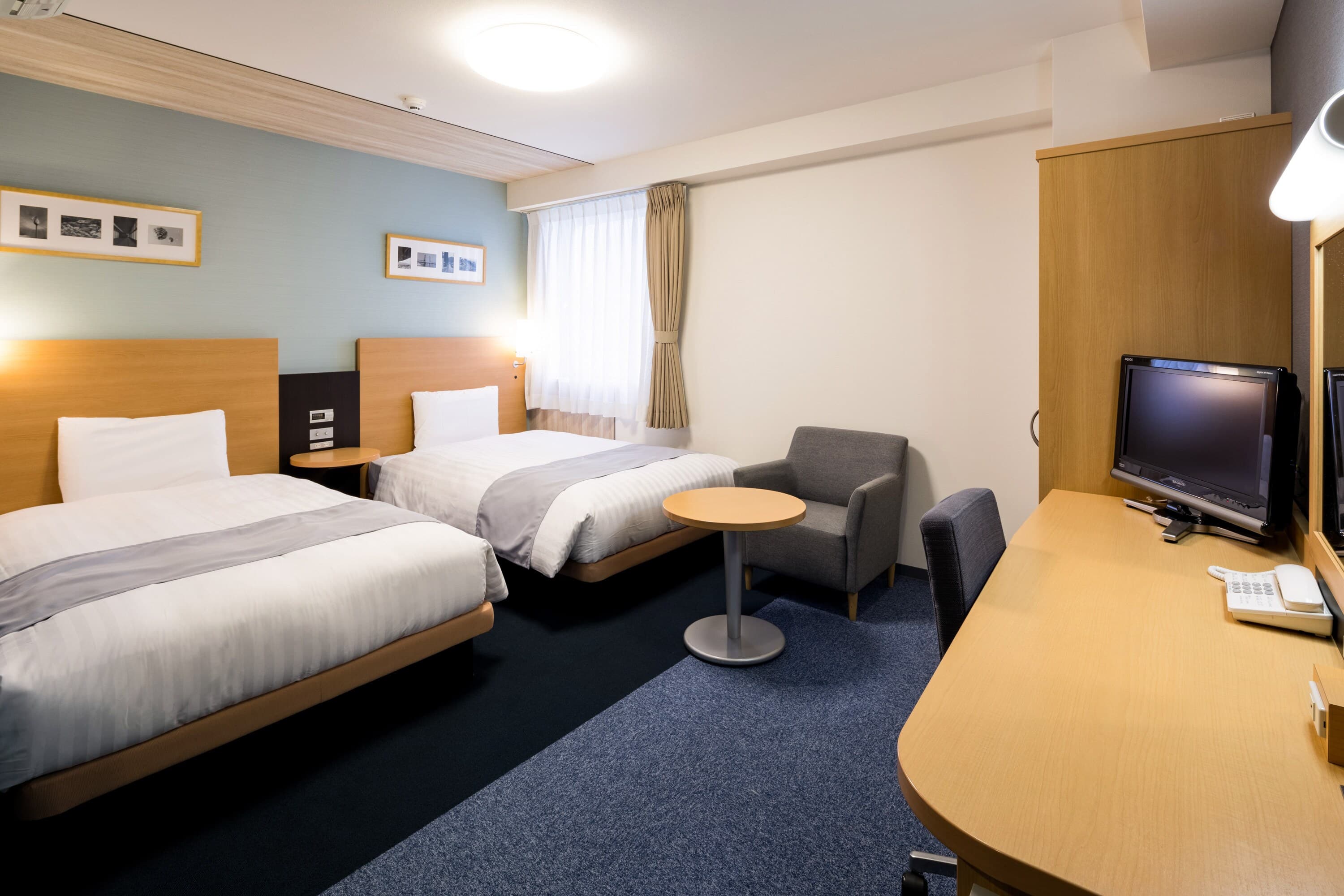 Comfort Hotel Saga - Image 4
