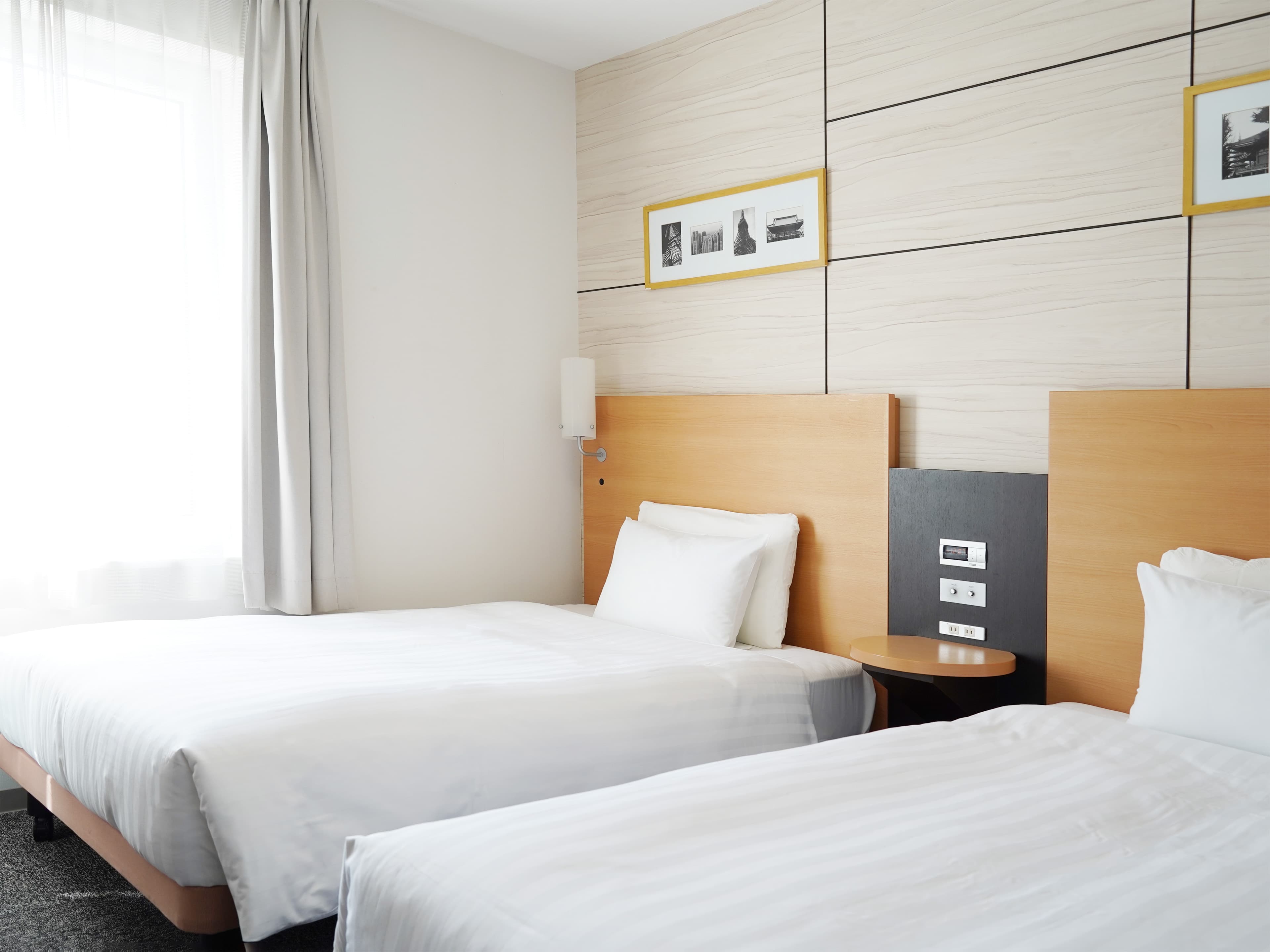 Comfort Hotel Tokyo Higashi Nihombashi - Image 1
