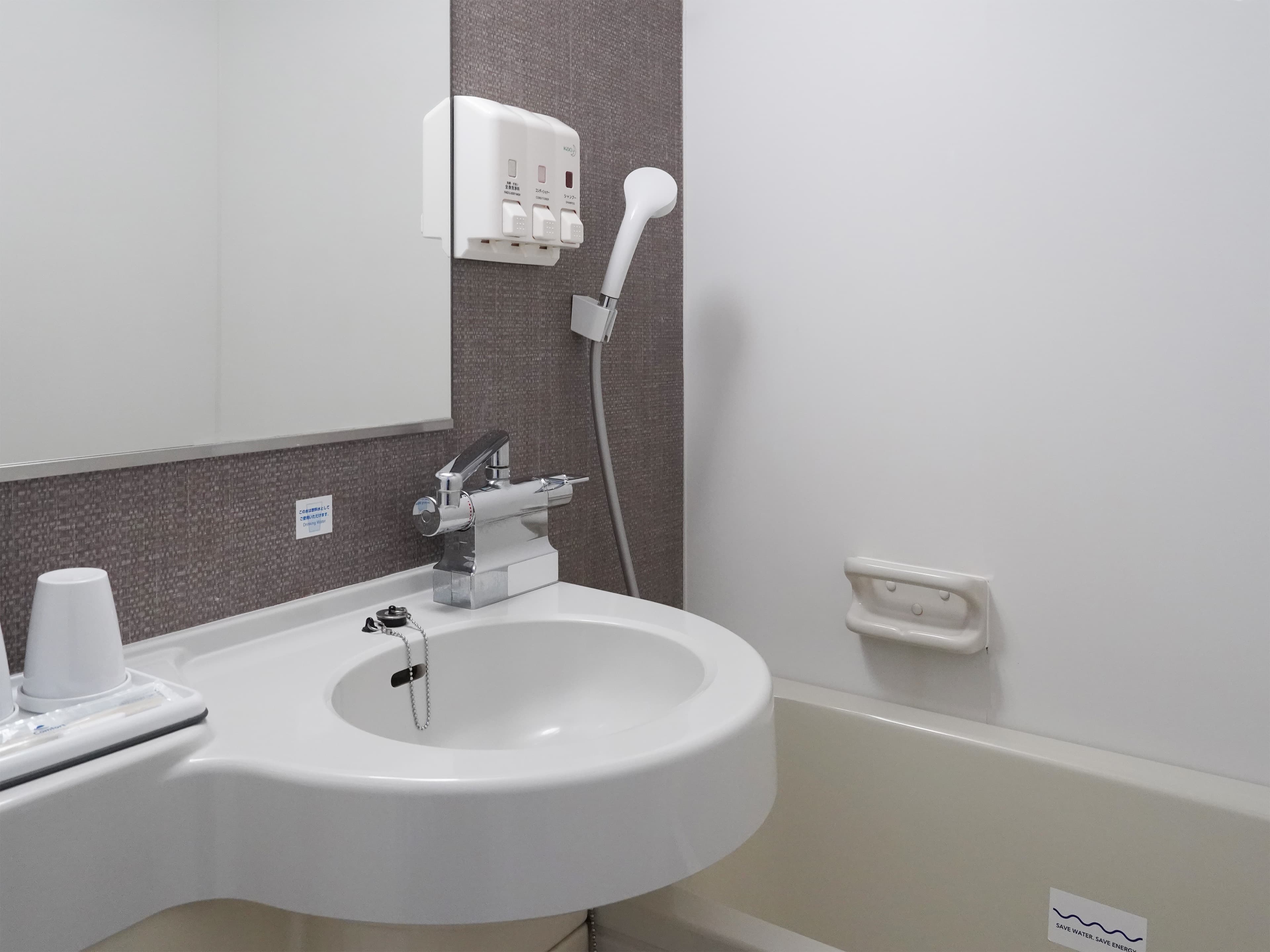 Comfort Hotel Tokyo Higashi Nihombashi - Image 5