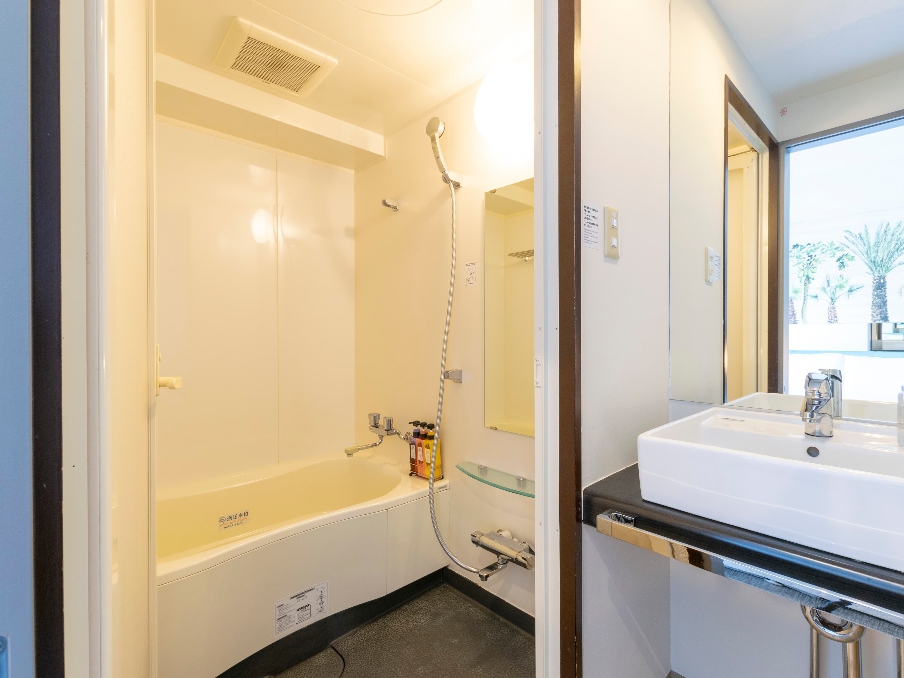 Comfort Inn Naha Tomari Port — 8
