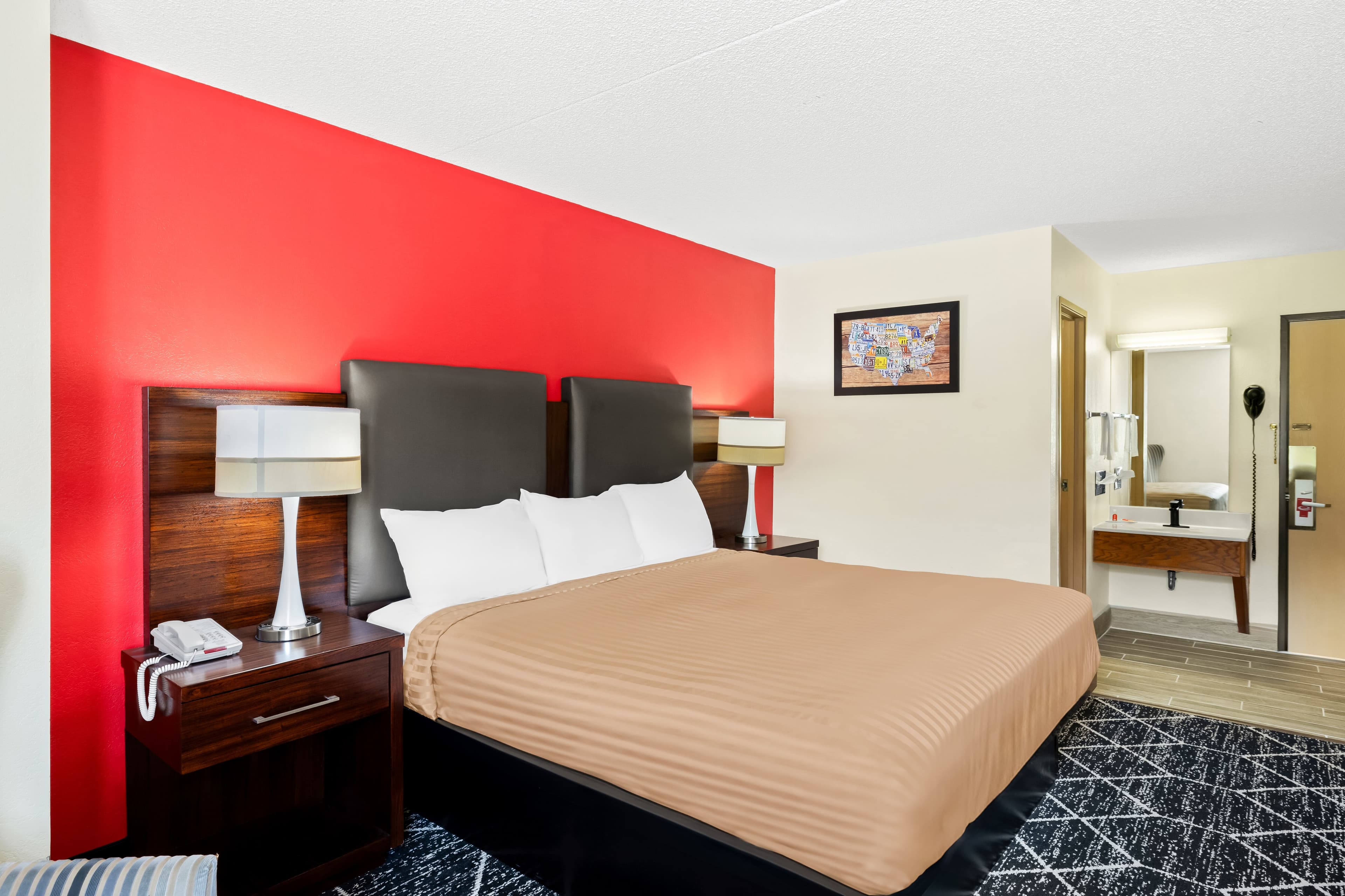Econo Lodge Emporia — 18