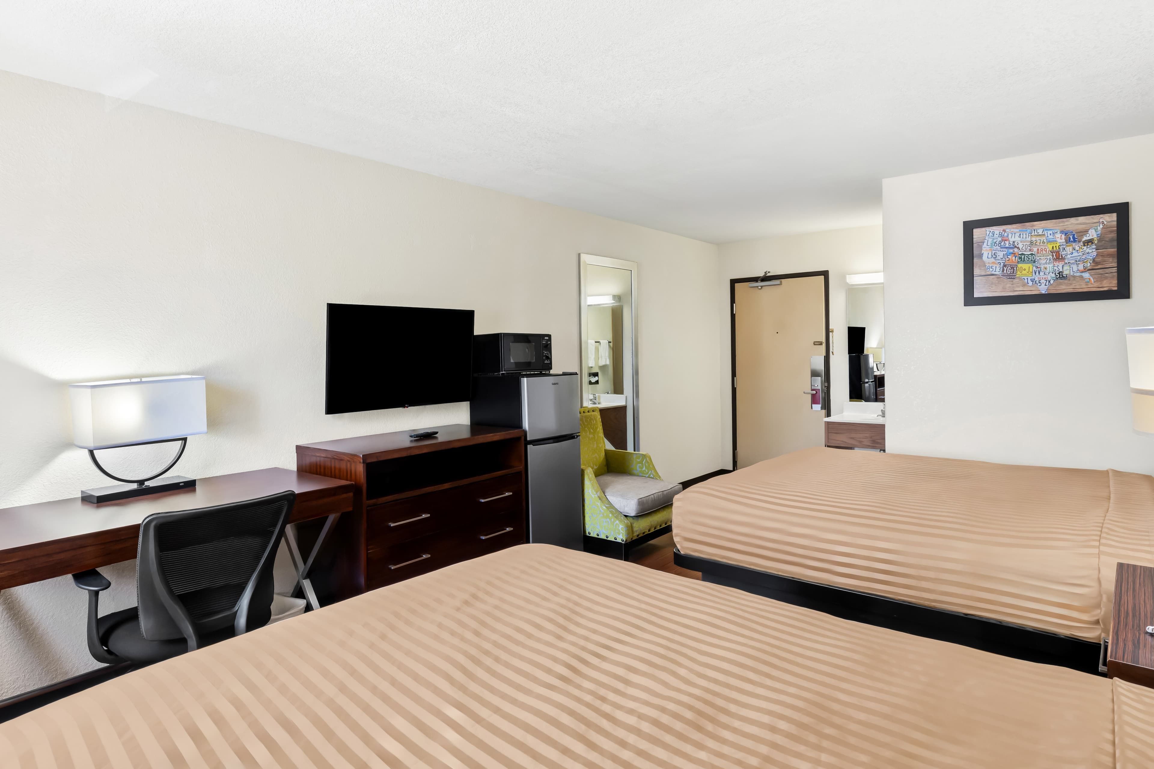 Econo Lodge Emporia — 29