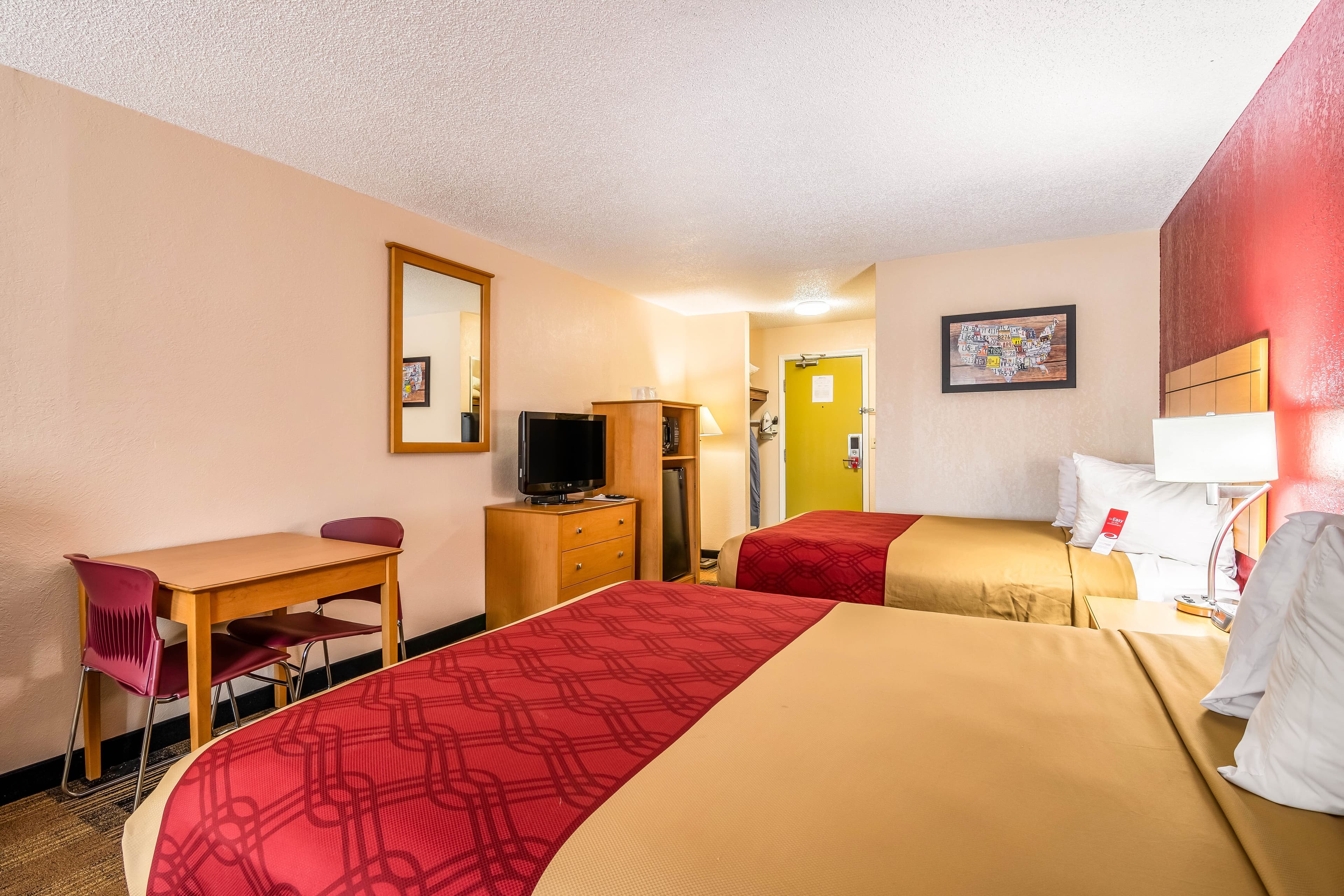 Econo Lodge Topeka at Wanamaker — 18