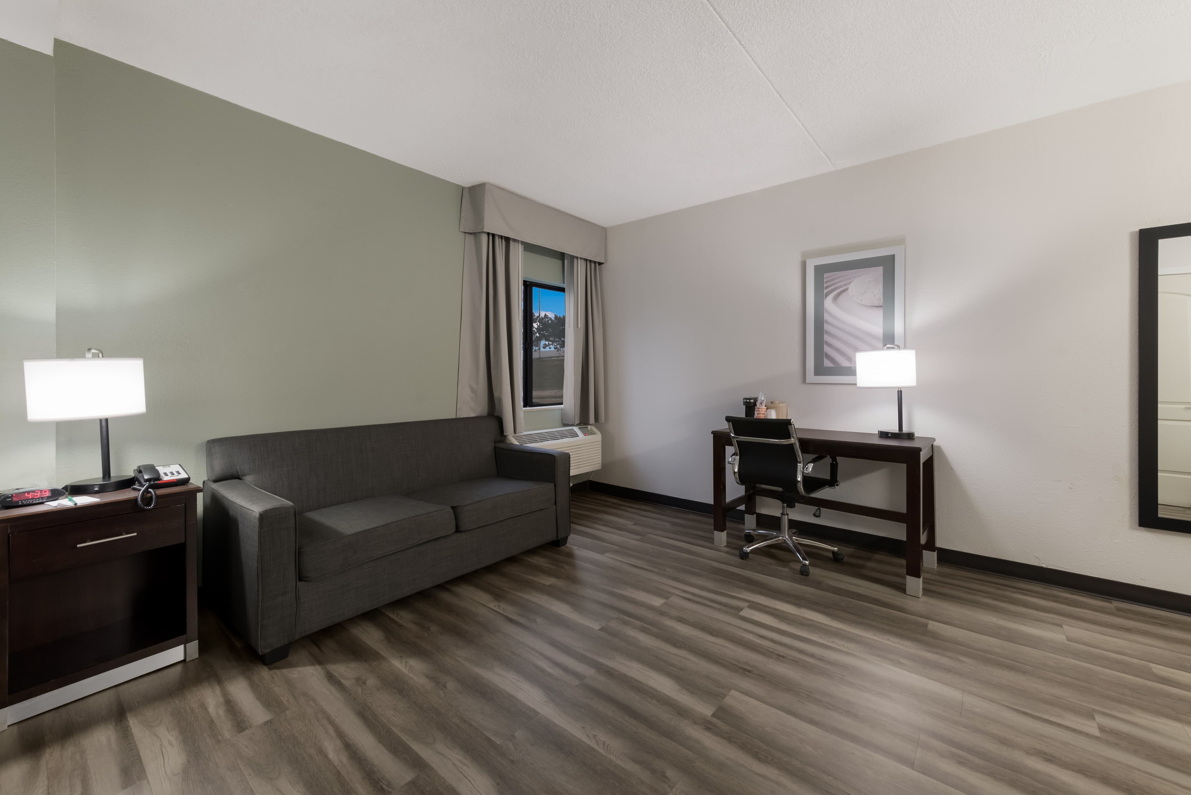 Quality Inn Merriam Kansas City - Image 4