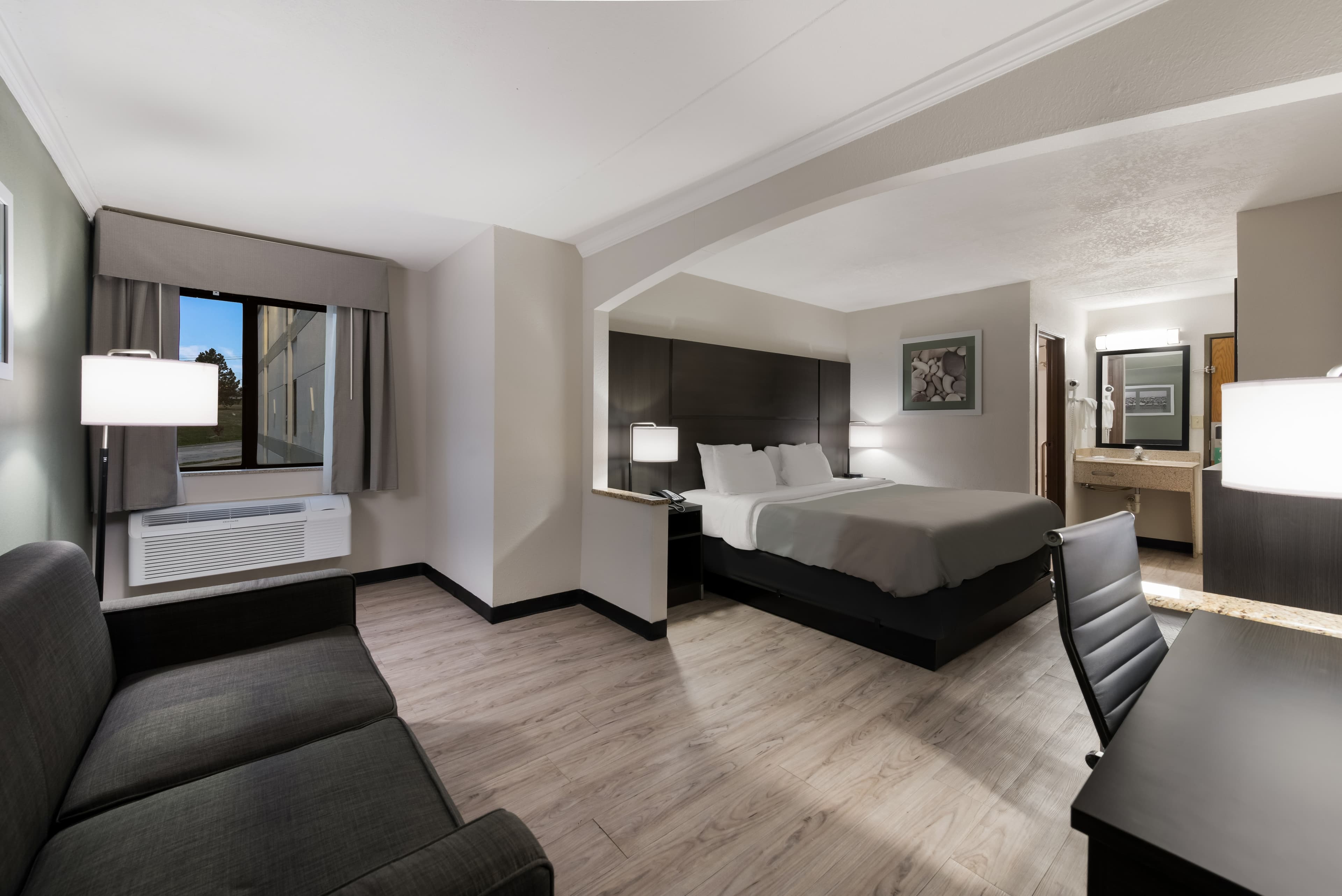 Quality Inn Merriam Kansas City — 13