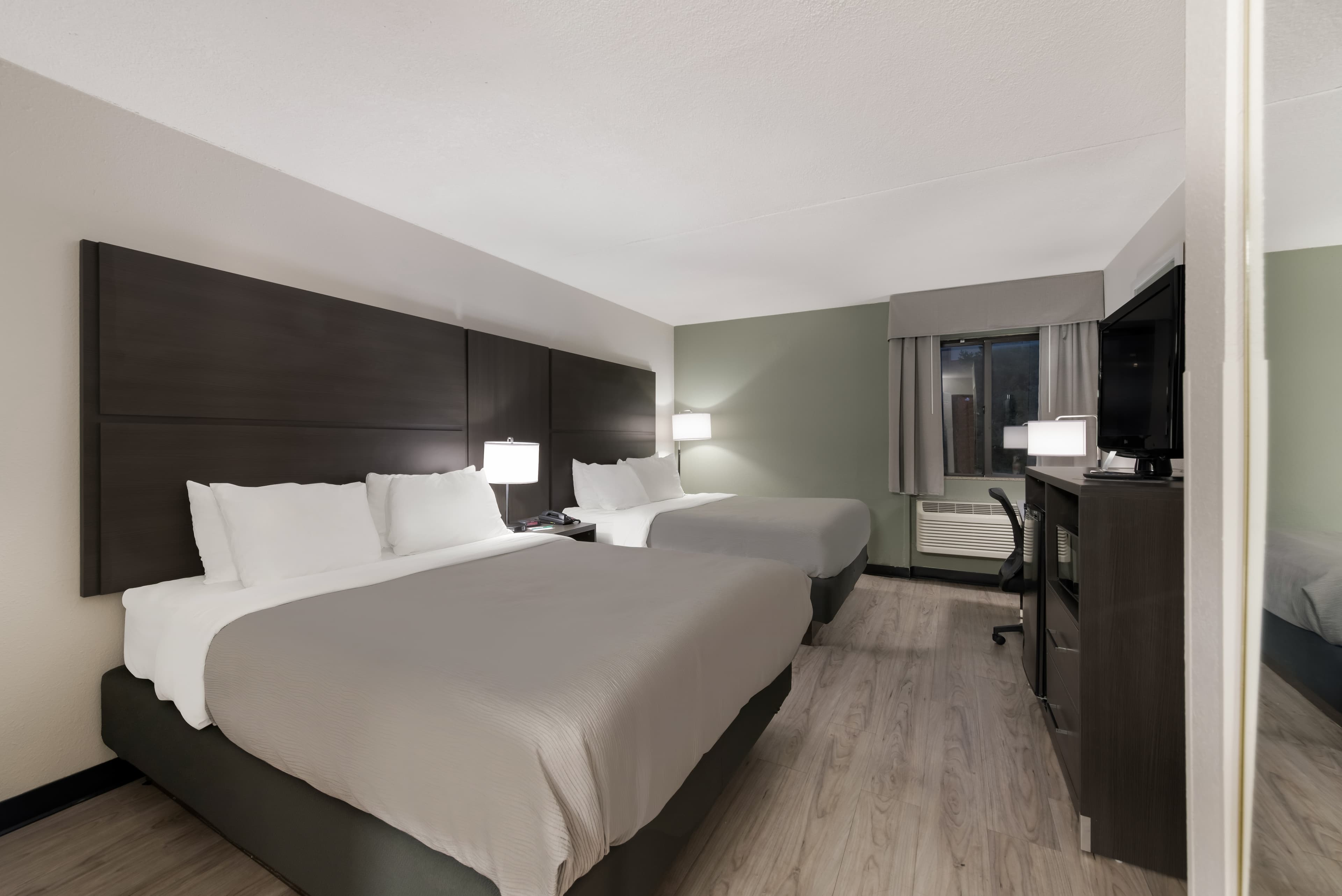 Quality Inn Merriam Kansas City — 15