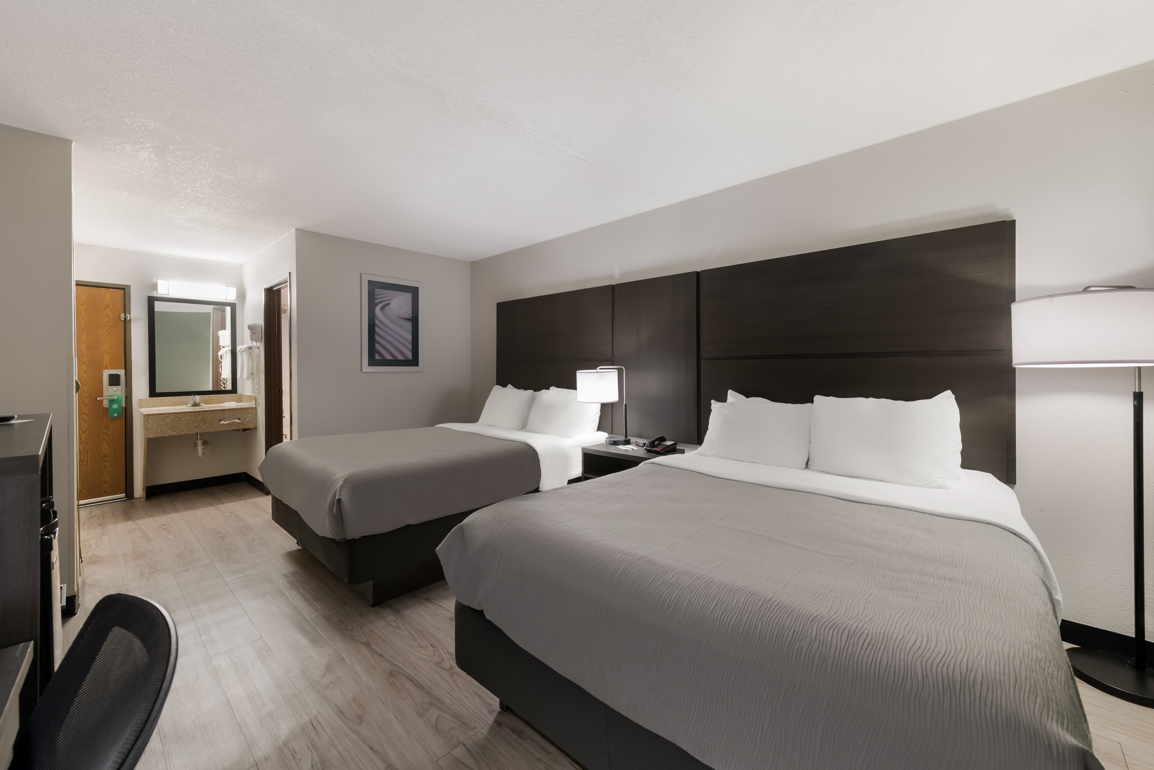 Quality Inn Merriam Kansas City — 16