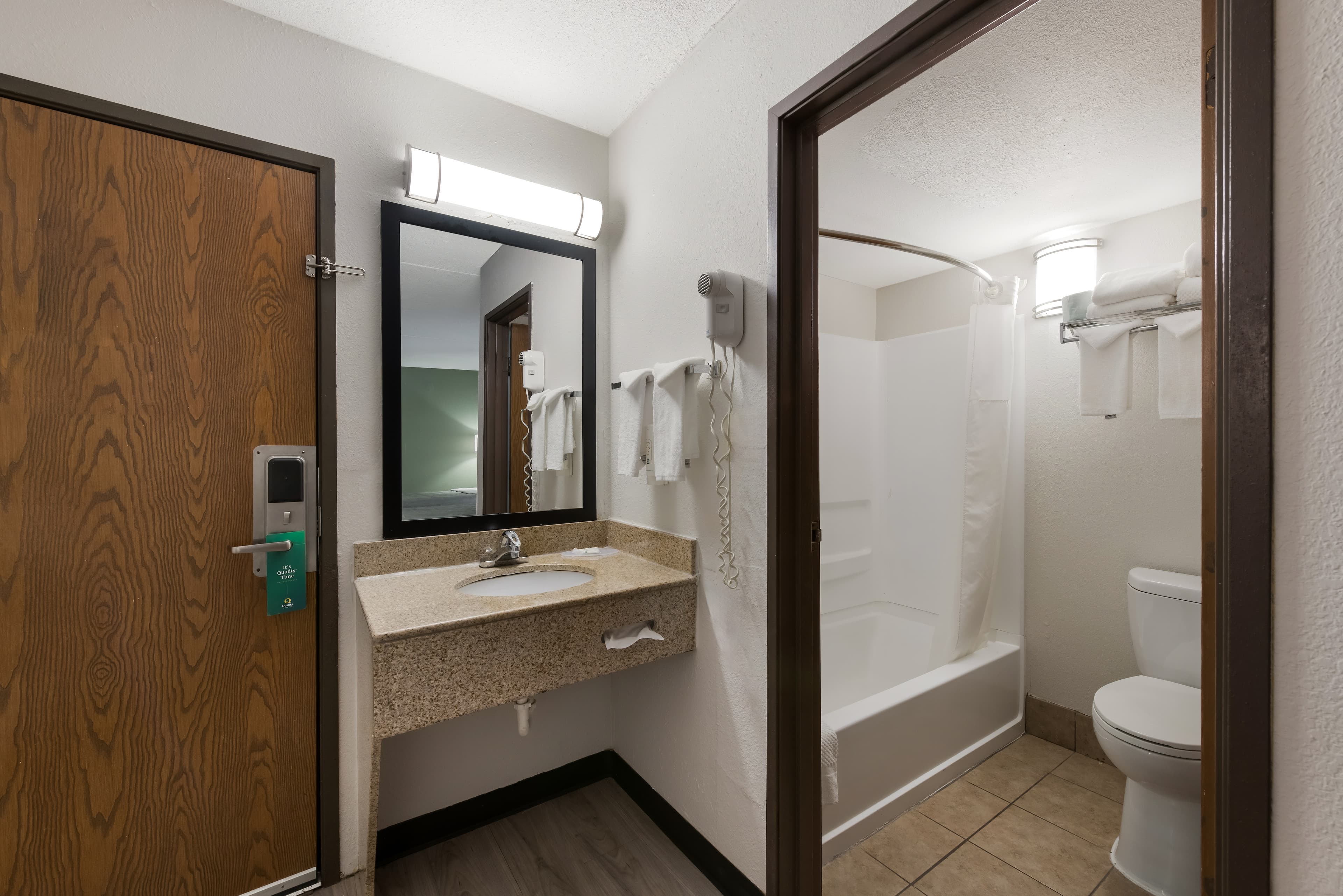 Quality Inn Merriam Kansas City — 18