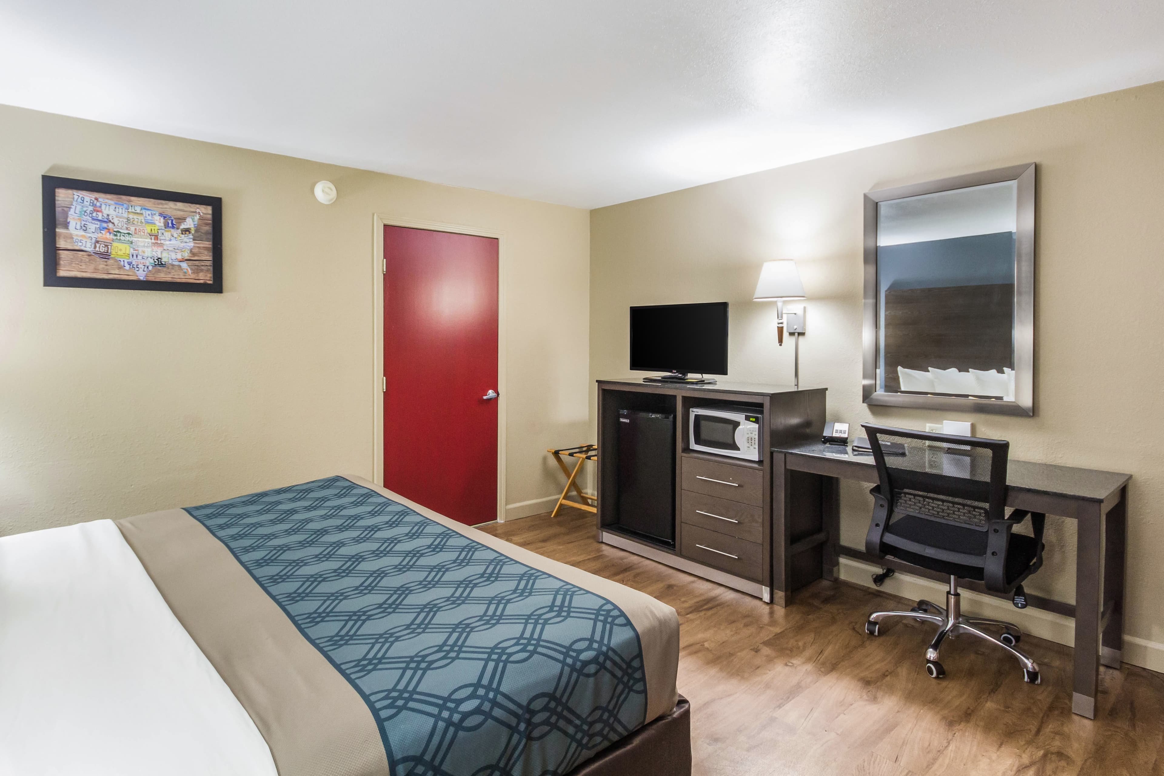 Econo Lodge  Inn & Suites I-35 at Shawnee Mission — 19