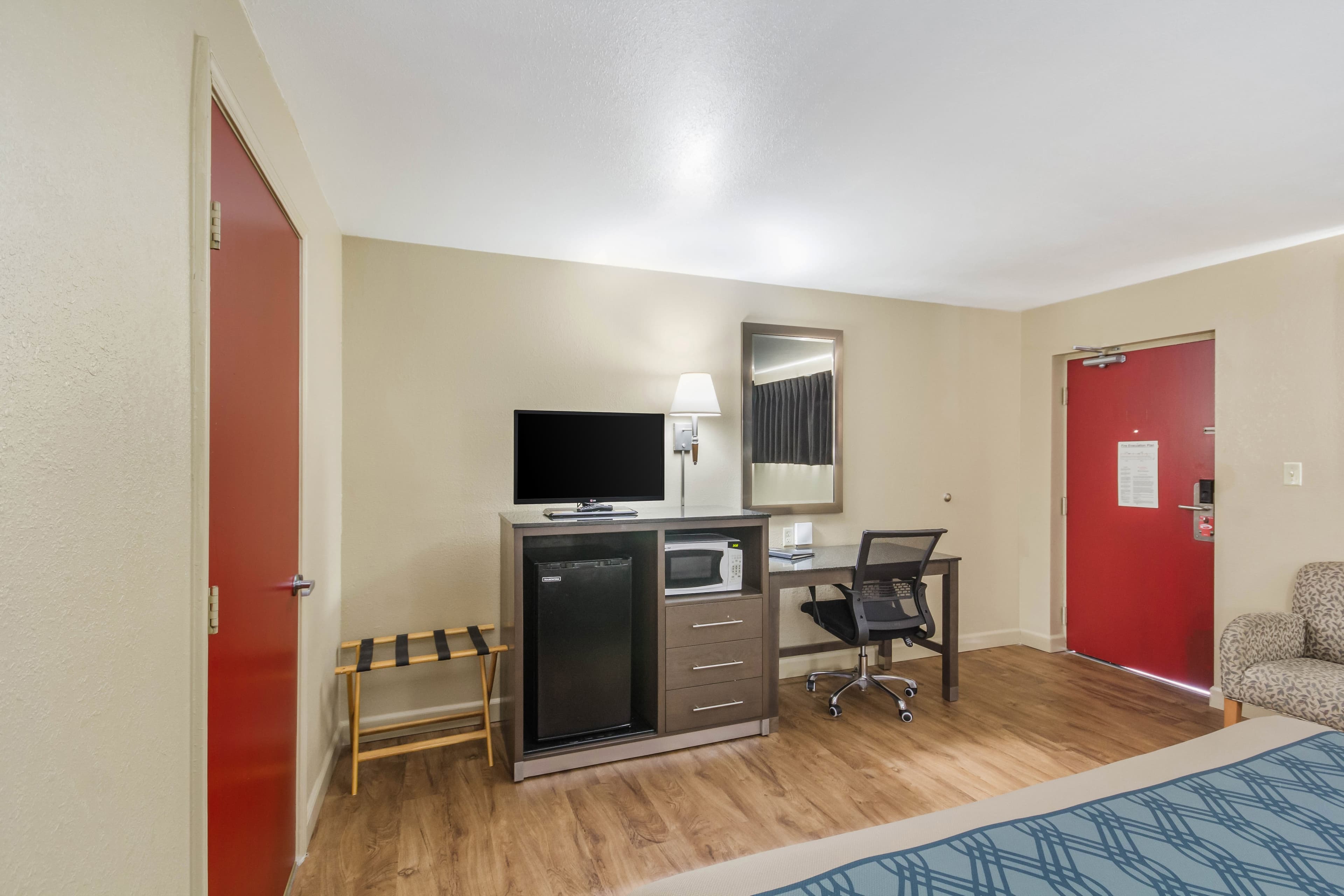 Econo Lodge  Inn & Suites I-35 at Shawnee Mission — 20