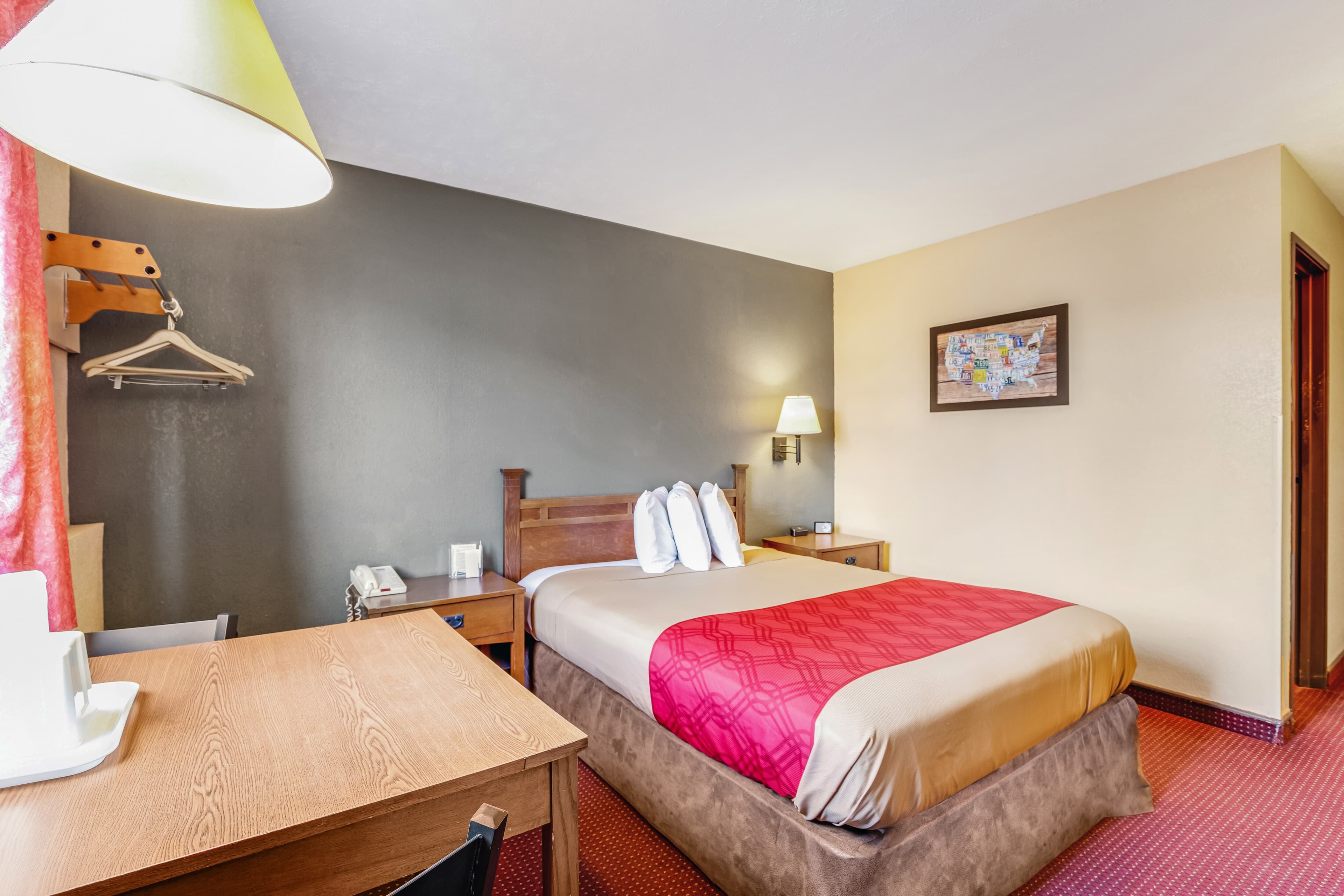 Econo Lodge Junction City I-70 Near Fort Riley — 7