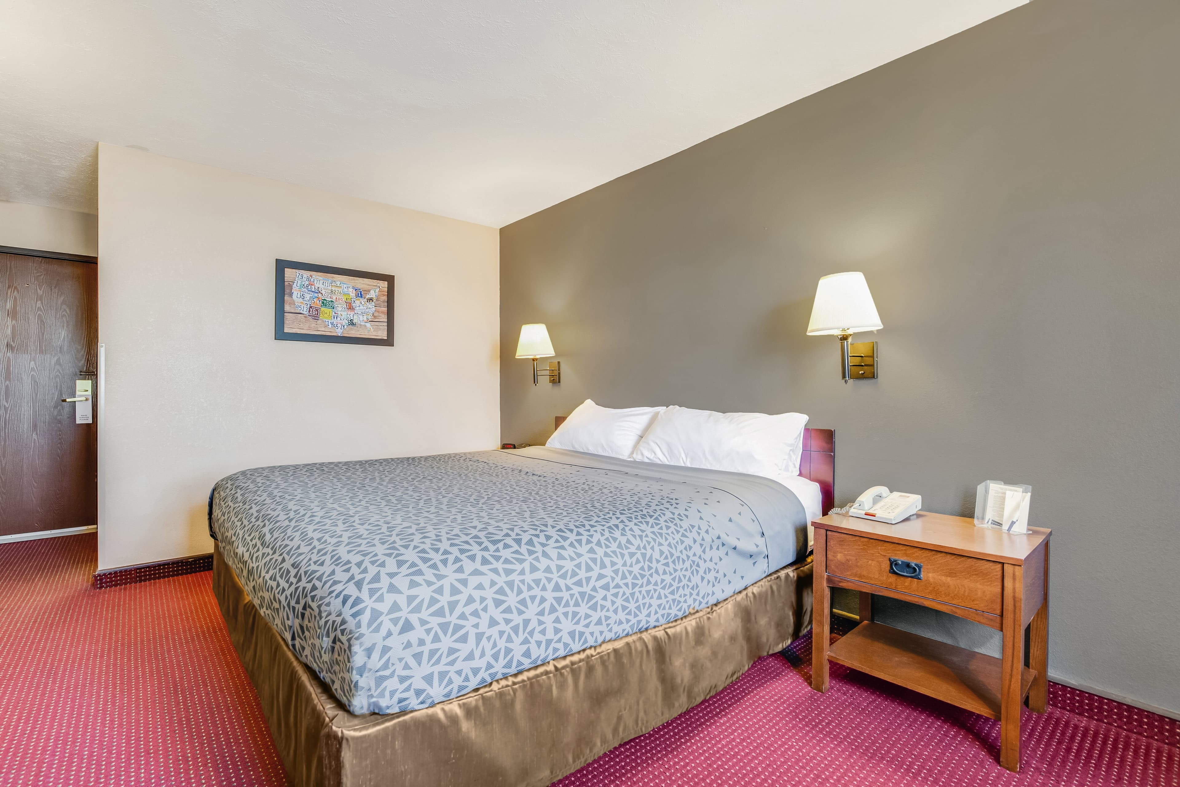 Econo Lodge Junction City I-70 Near Fort Riley — 13