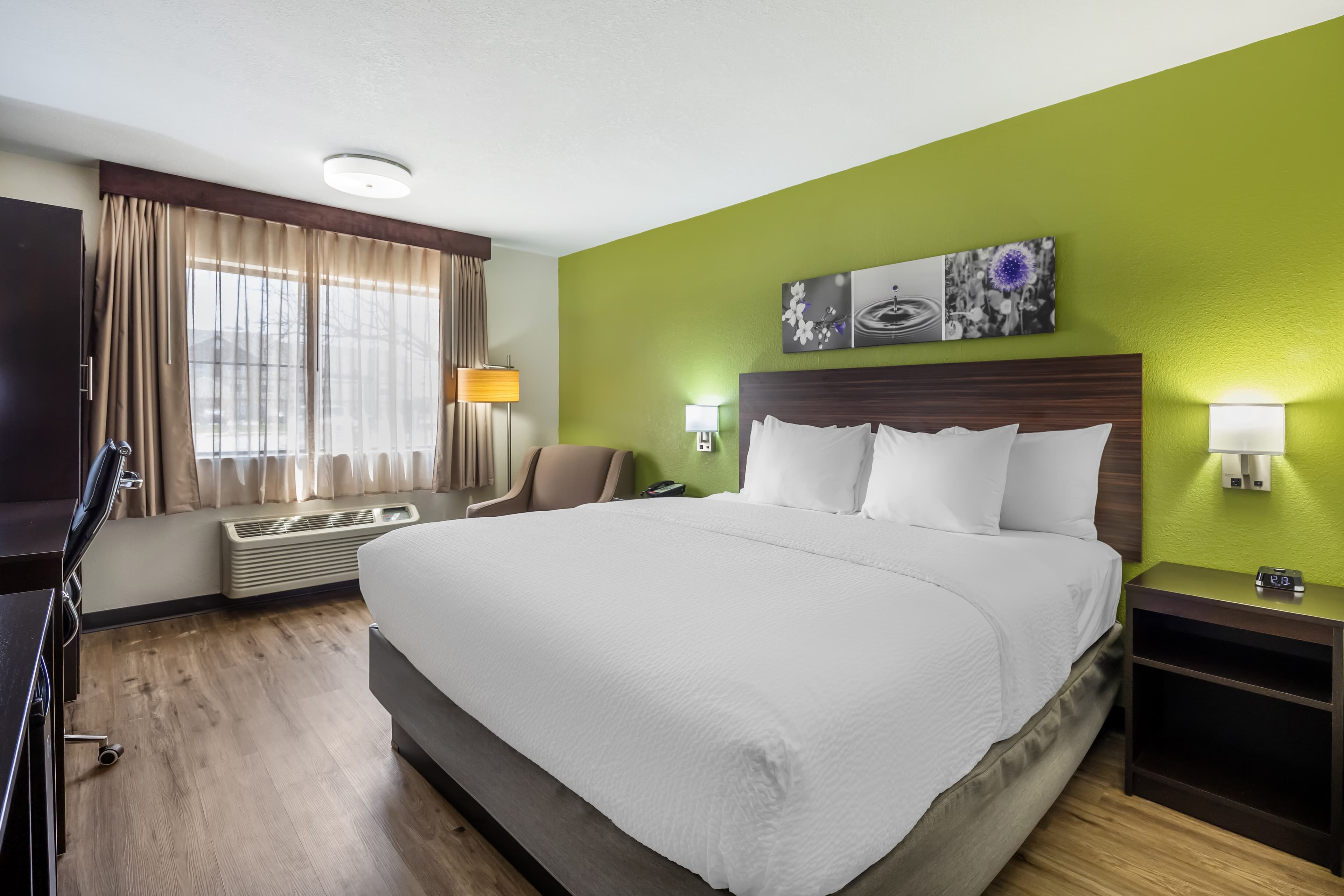 Sleep Inn & Suites Salina I-135 - Image 2