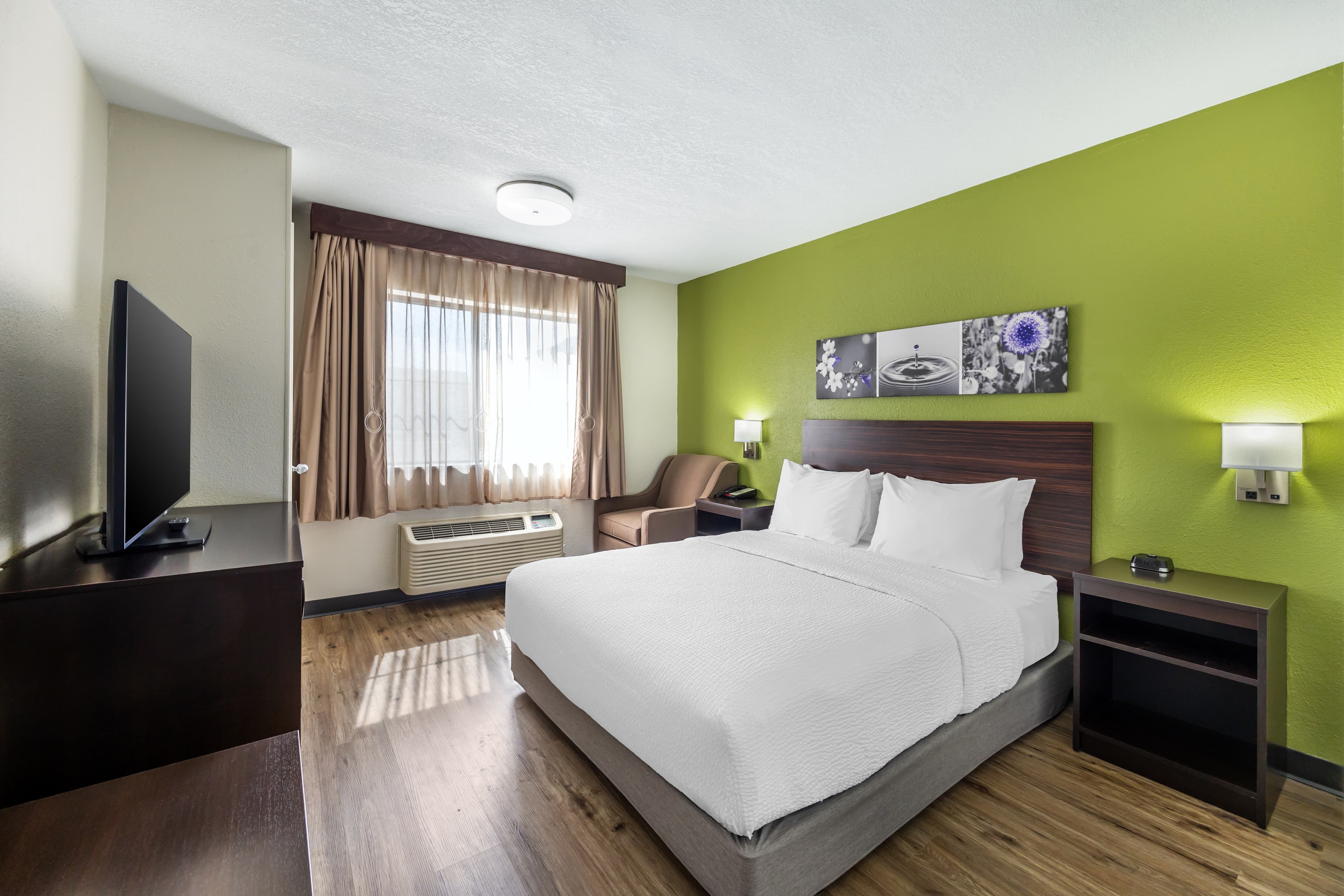 Sleep Inn & Suites Salina I-135 — 10