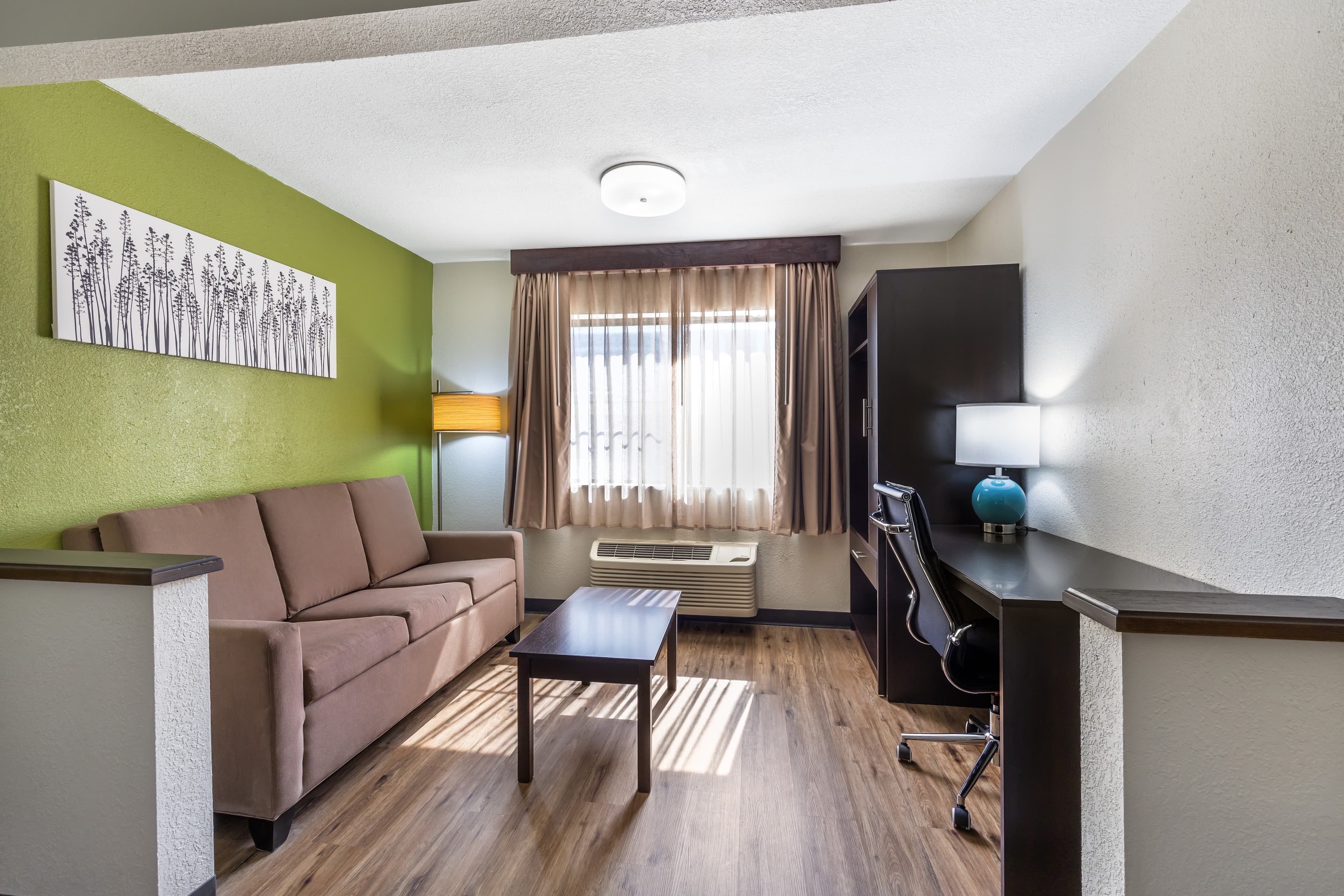 Sleep Inn & Suites Salina I-135 — 16