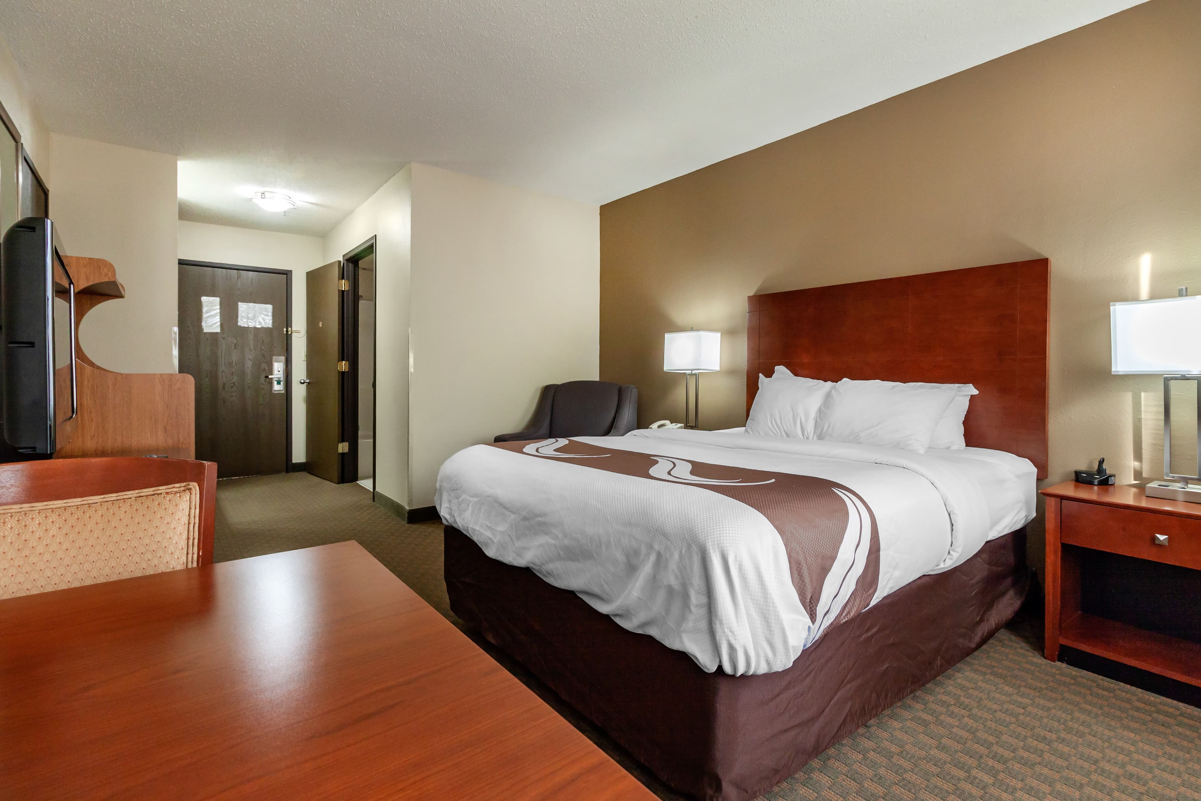 Quality Inn Hays I-70 - Image 2