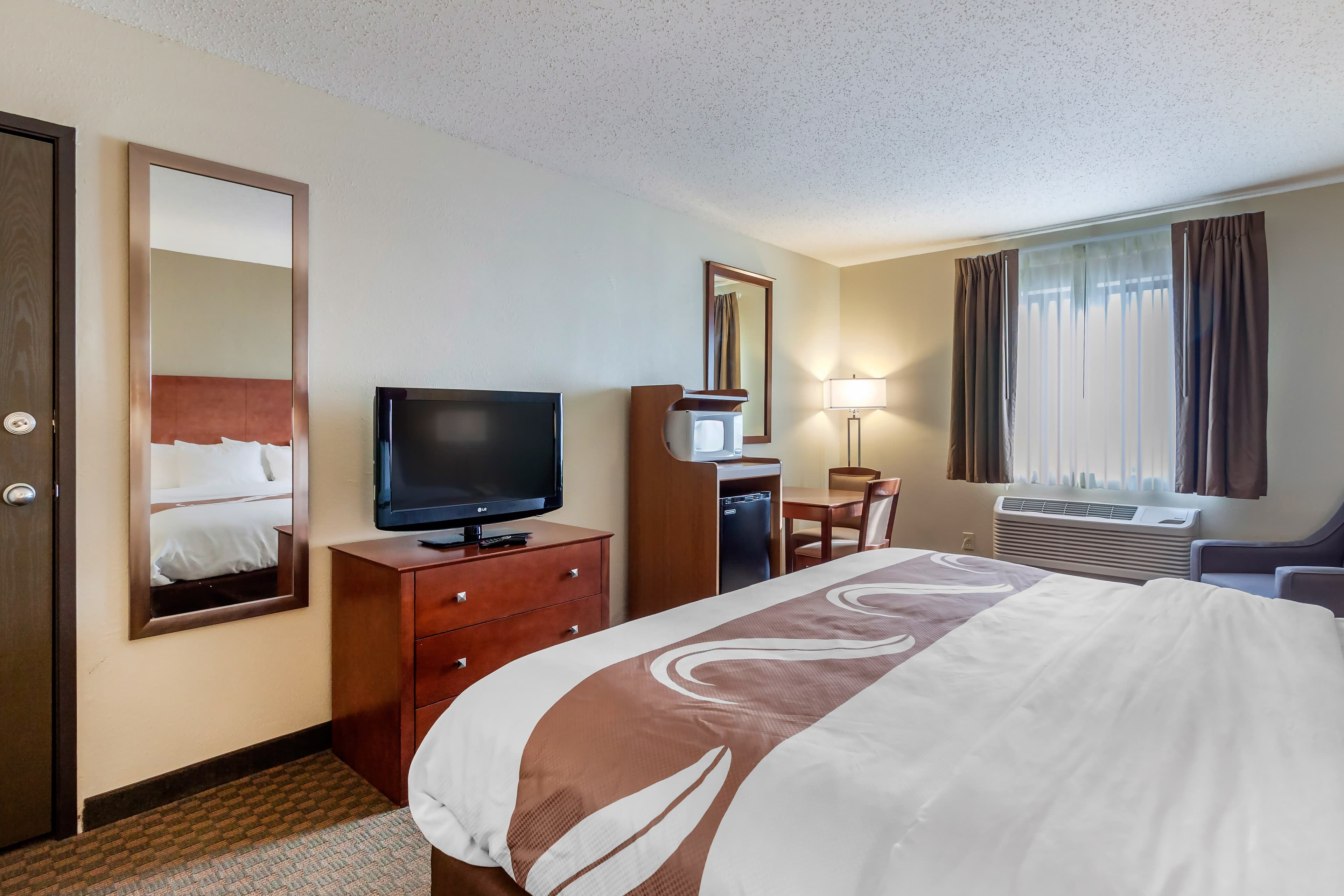 Quality Inn Hays I-70 — 10