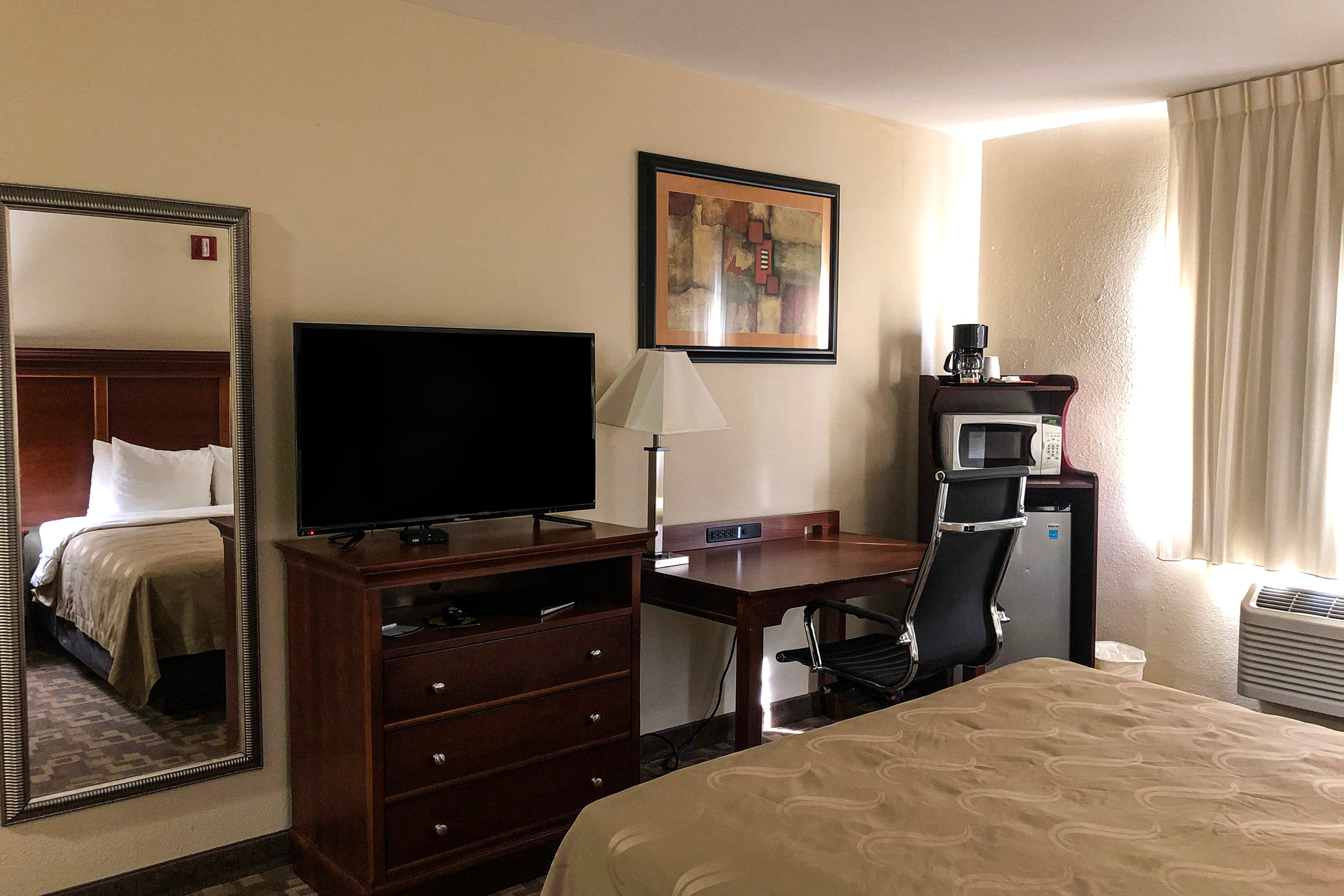 Quality Inn I-70 at Wanamaker - Image 4
