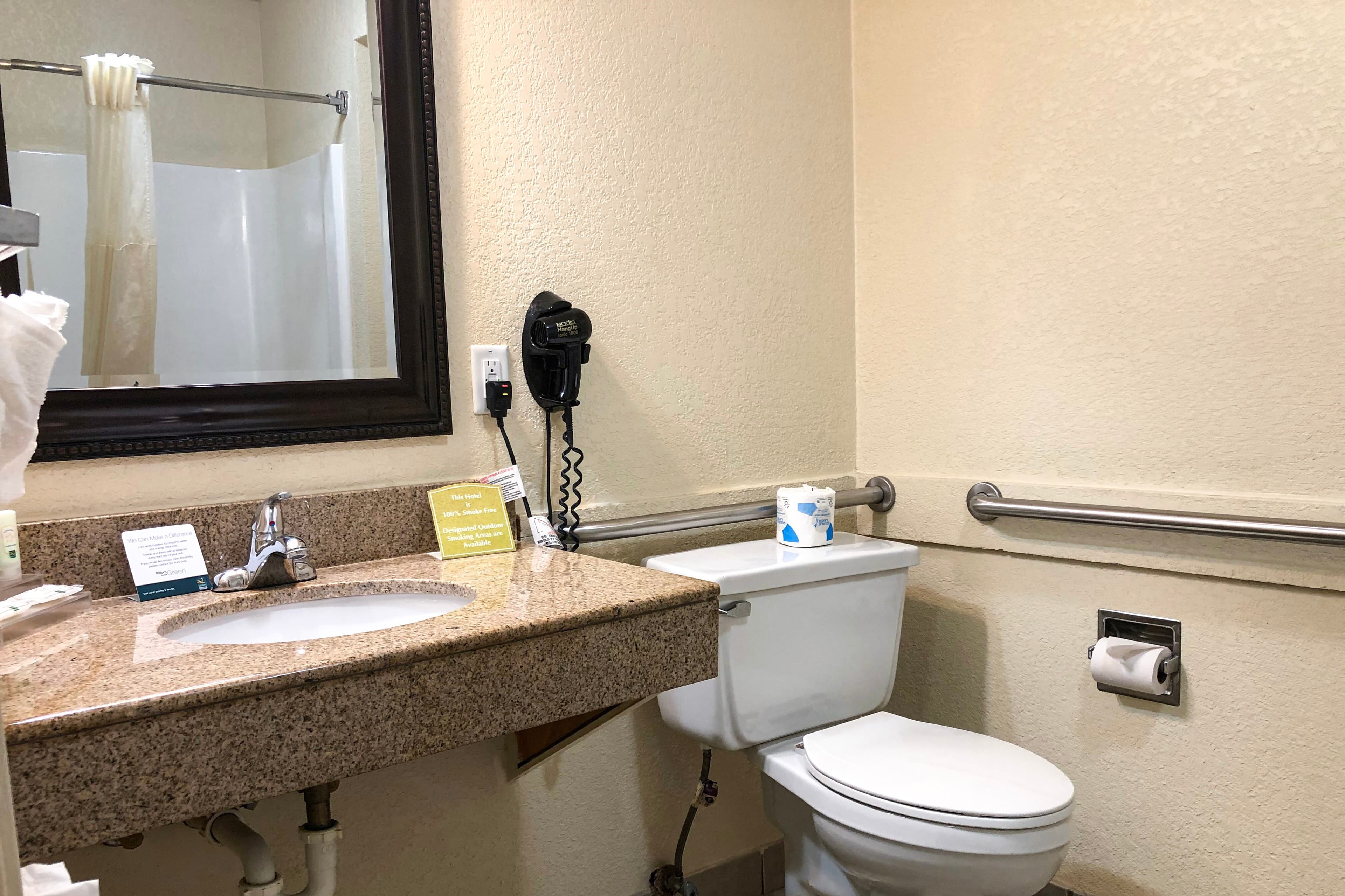 Quality Inn I-70 at Wanamaker - Image 5