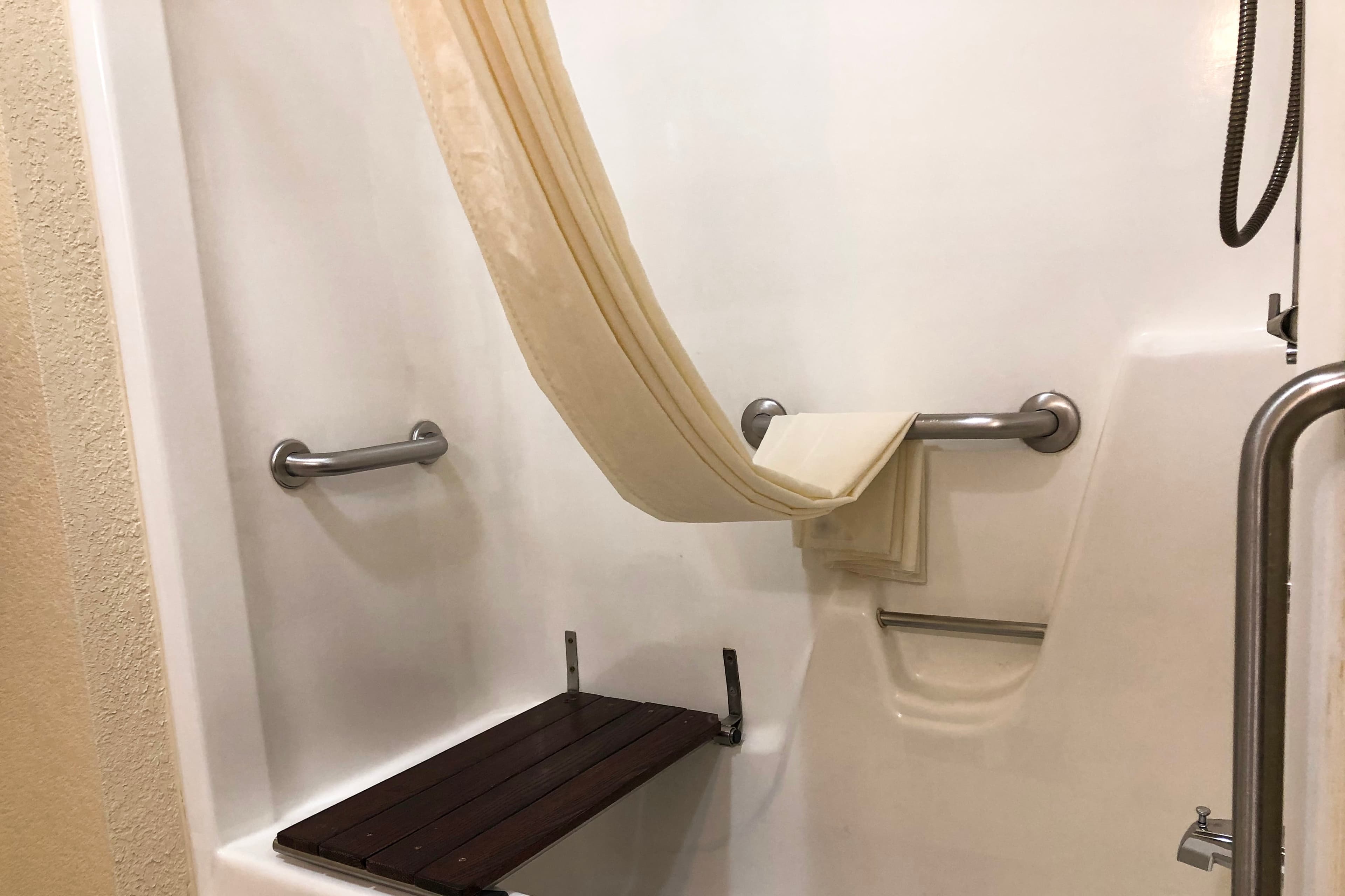 Quality Inn I-70 at Wanamaker — 7