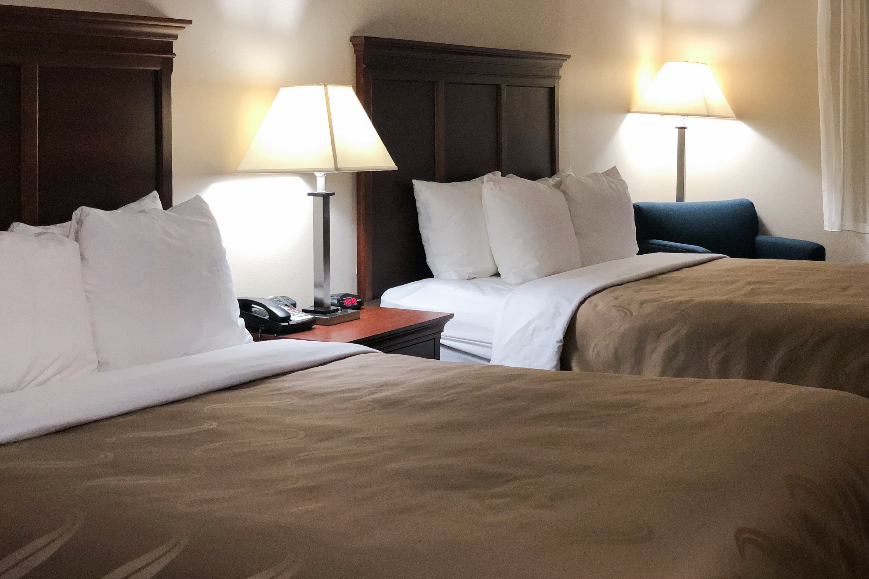 Quality Inn I-70 at Wanamaker — 10