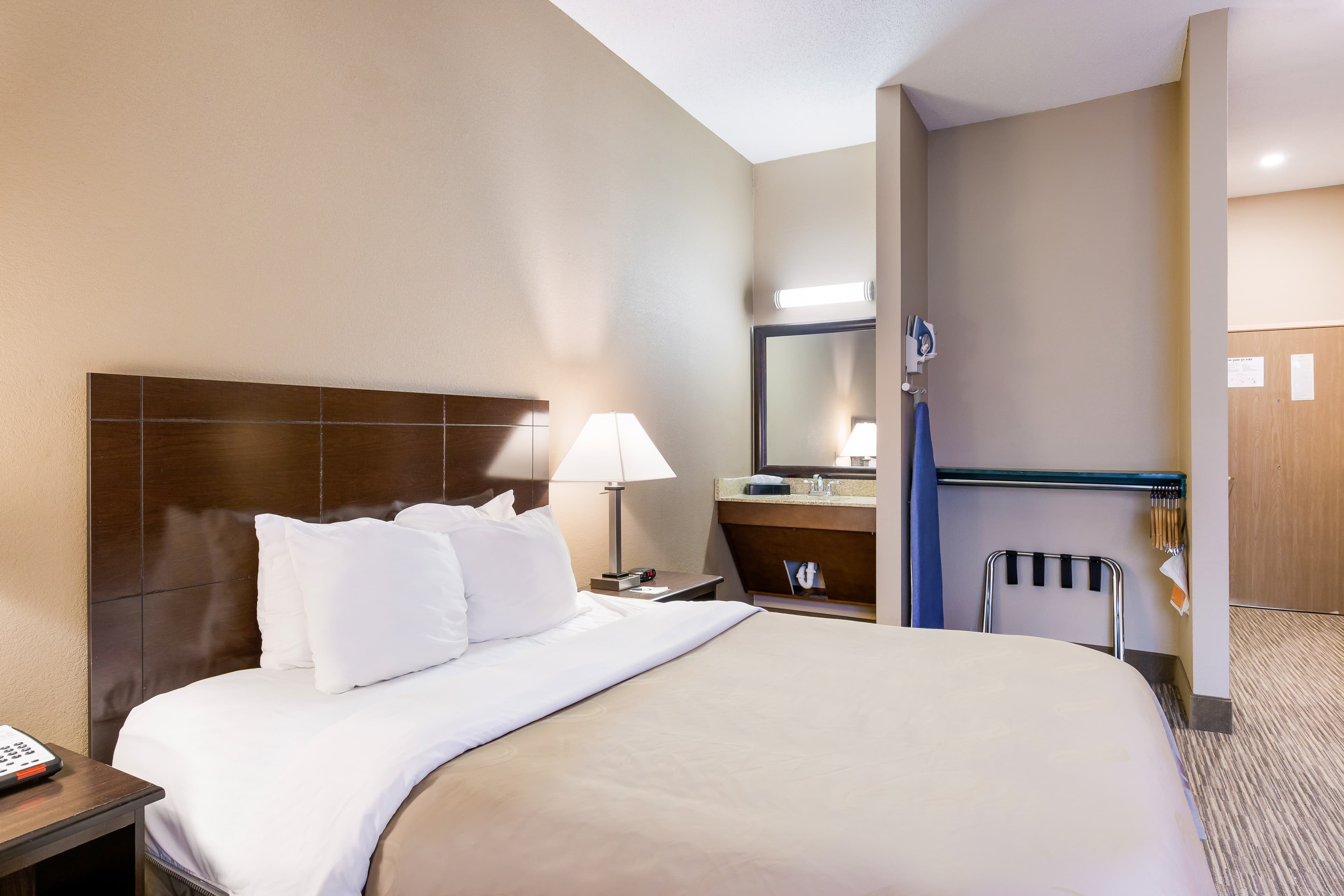 Quality Inn I-70 Near Kansas Speedway - Image 4