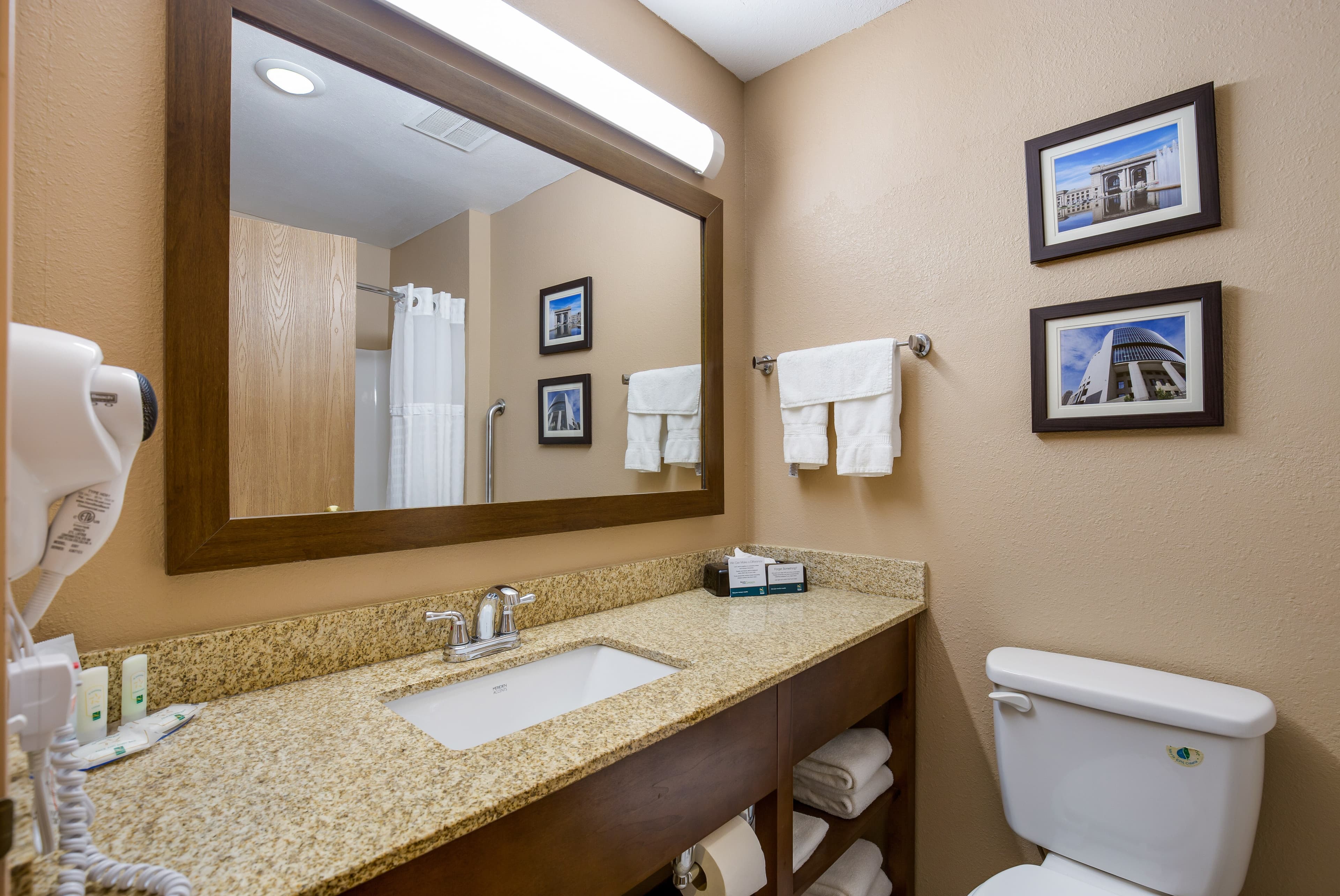Quality Inn I-70 Near Kansas Speedway — 12