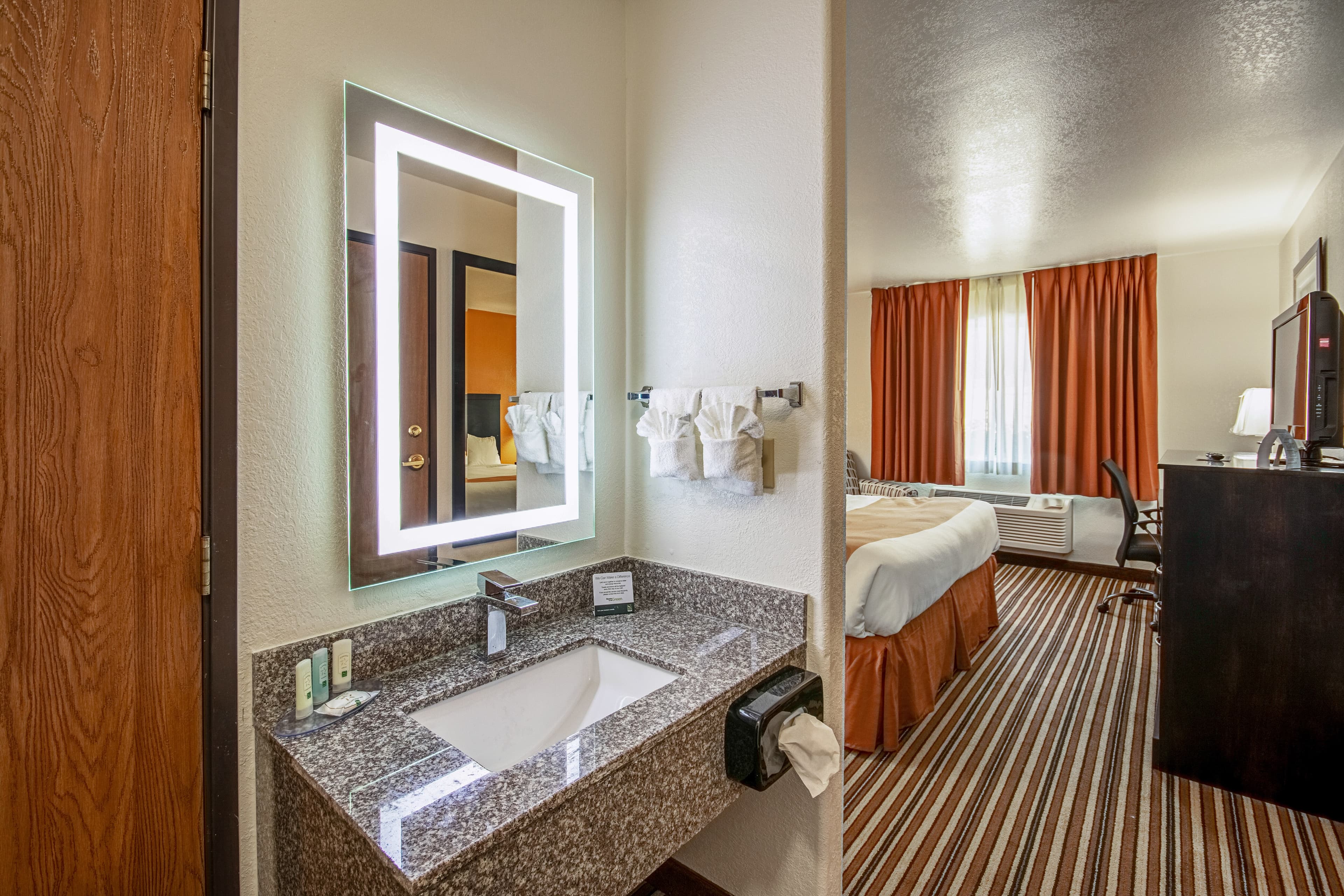Quality Inn Dodge City - Image 4