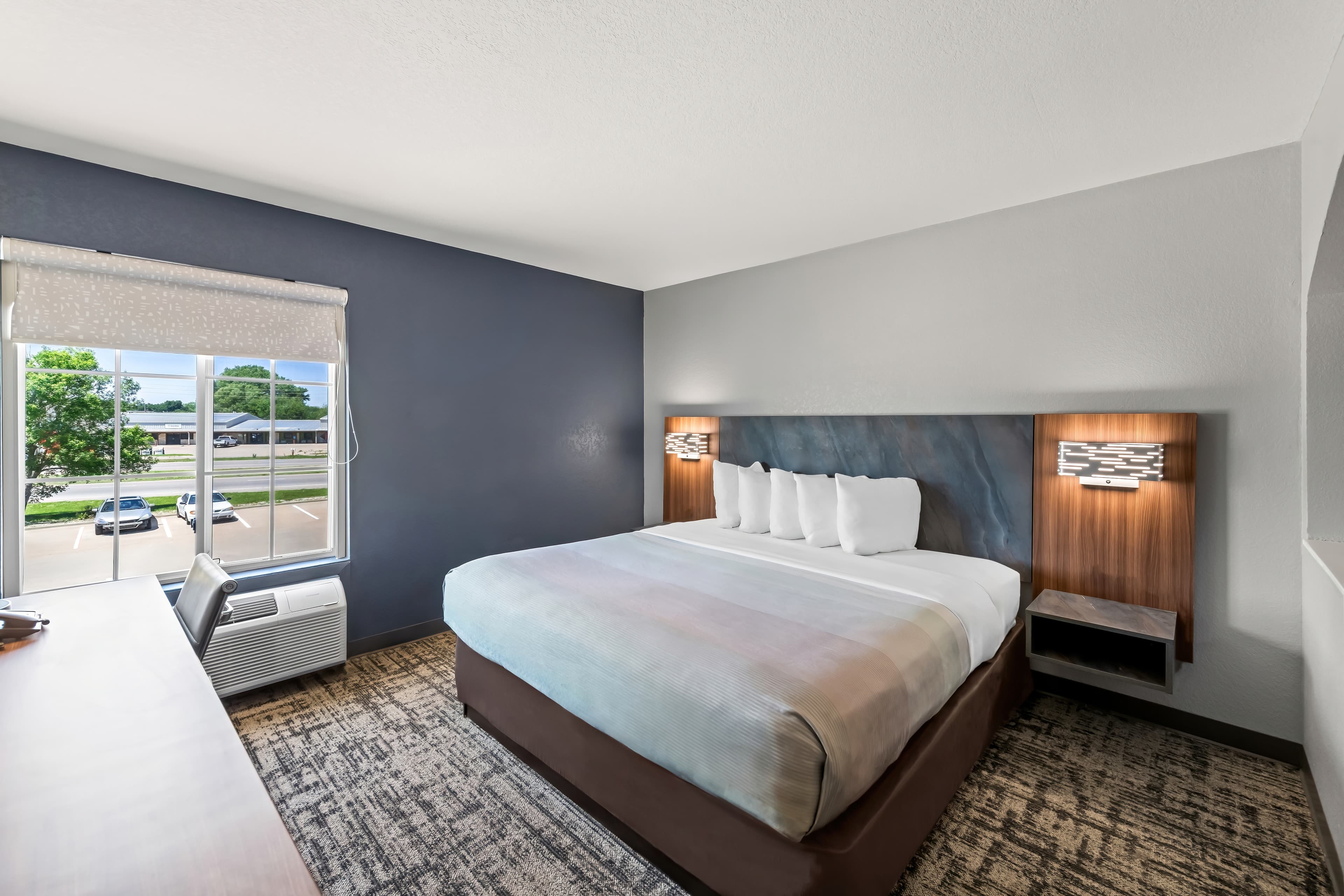 Quality Inn & Suites Manhattan — 24