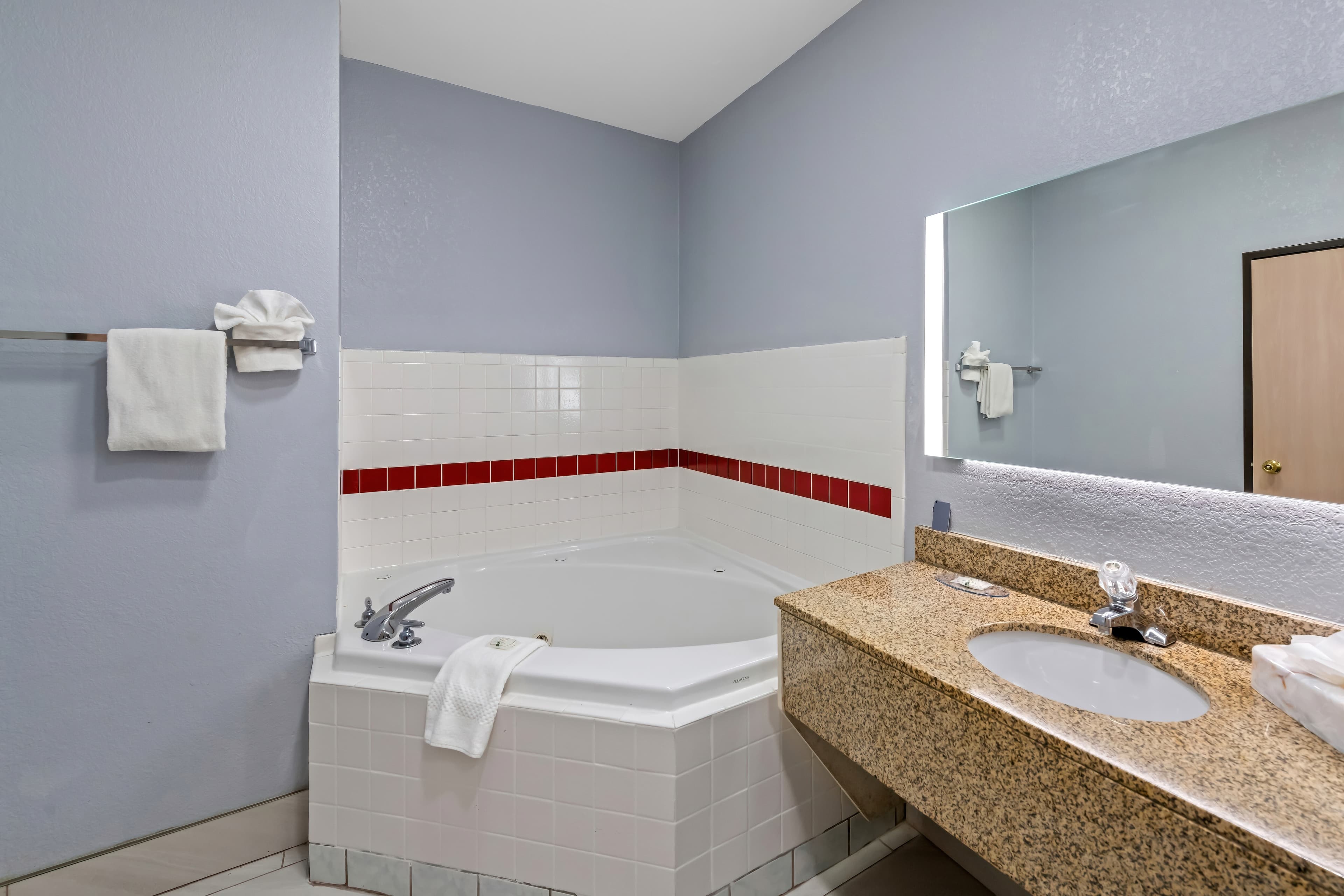Quality Inn & Suites Manhattan — 22