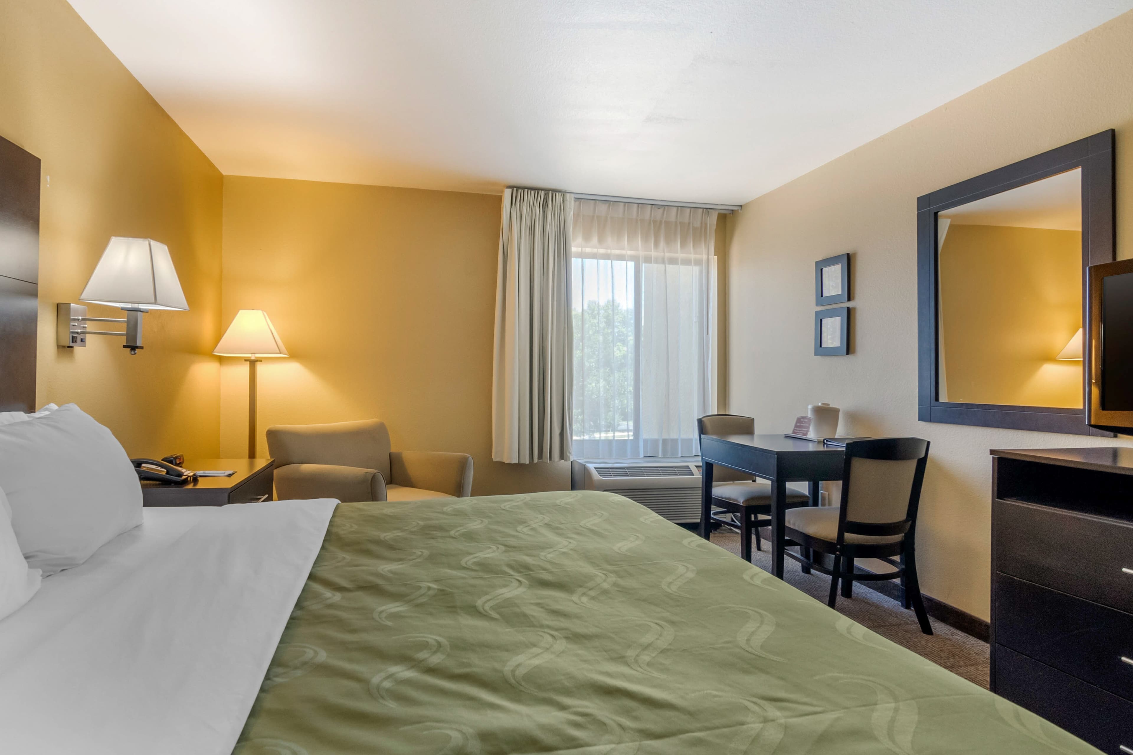 Quality Inn & Suites Lenexa Kansas City — 9