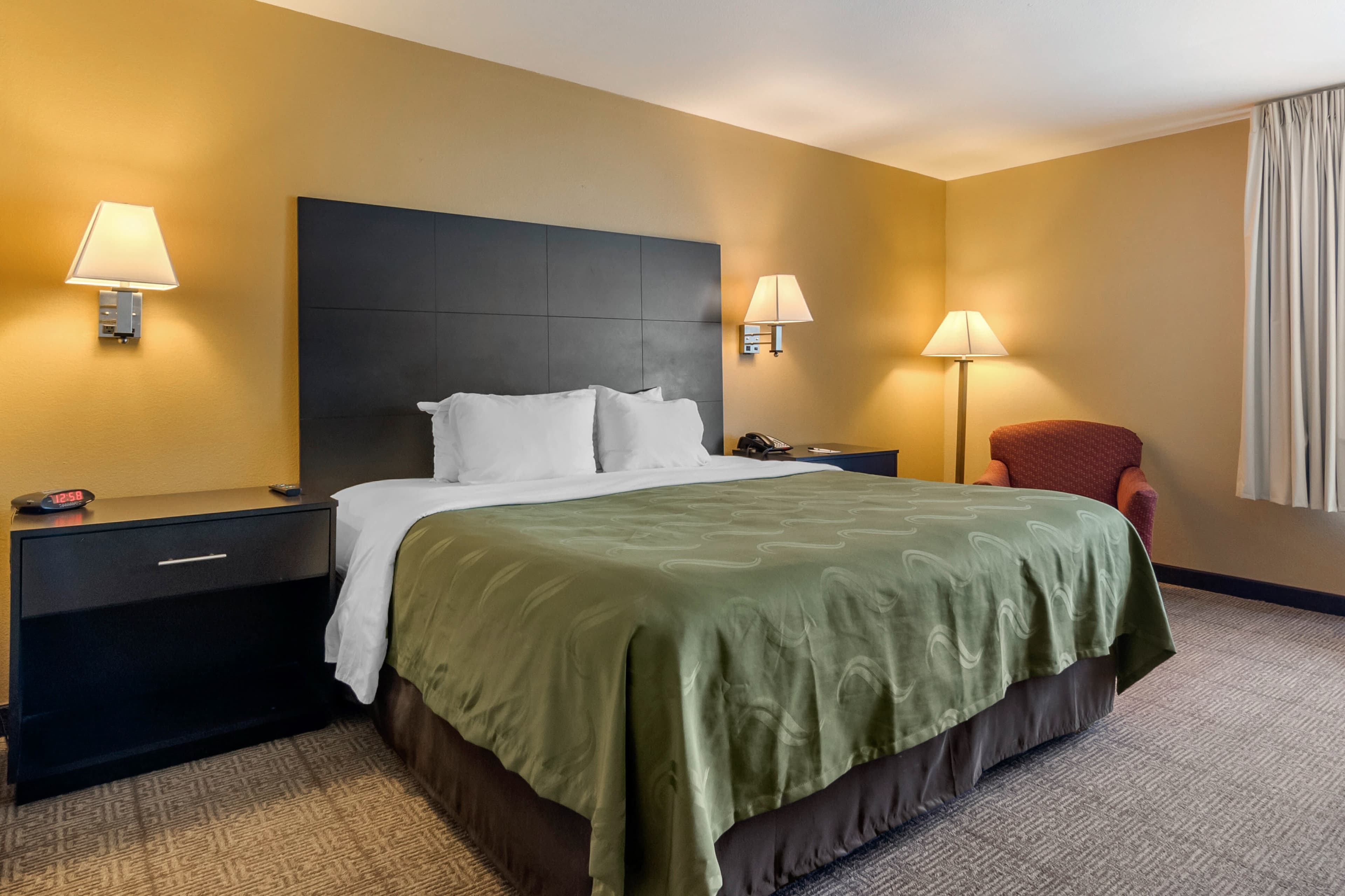Quality Inn & Suites Lenexa Kansas City — 13