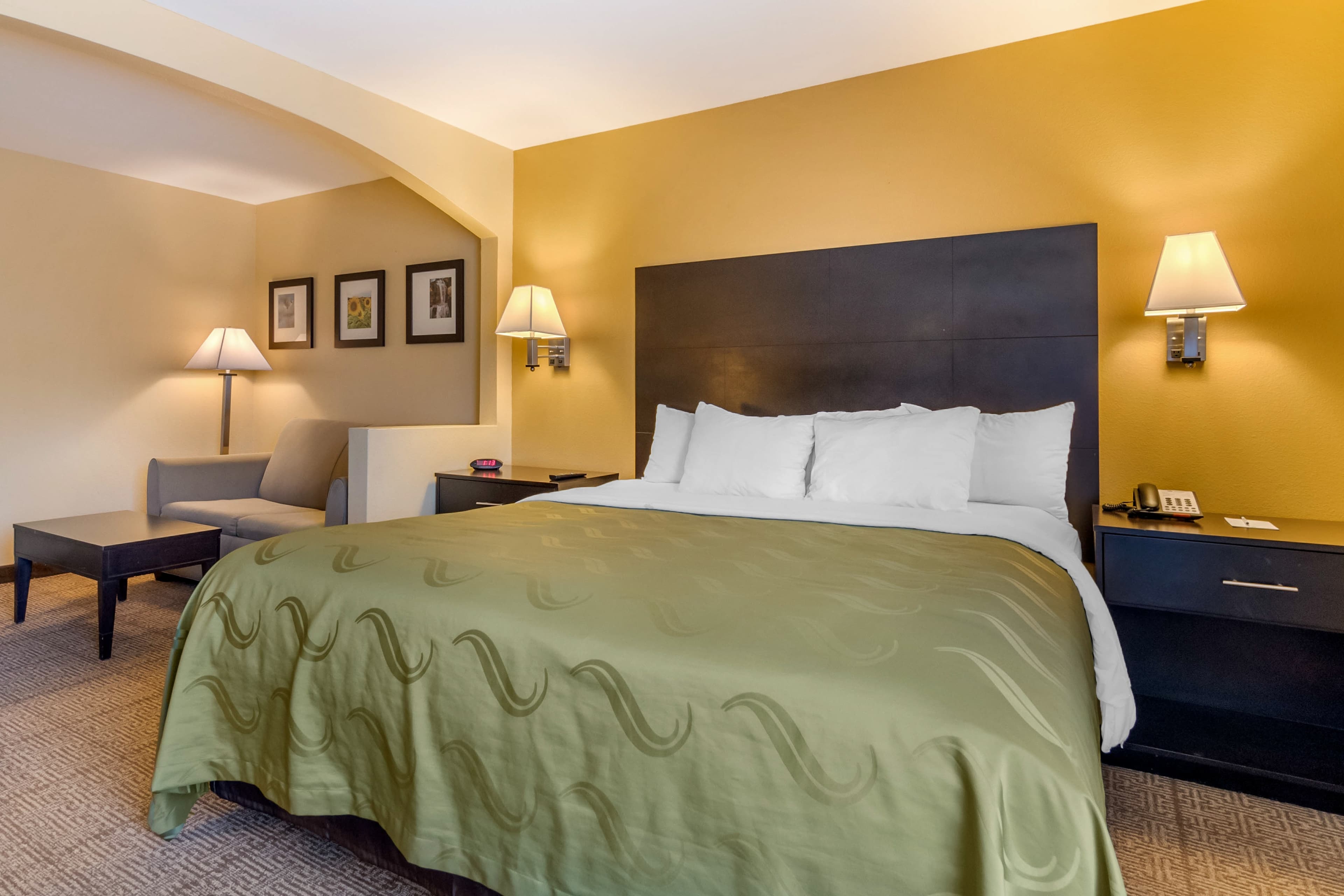 Quality Inn & Suites Lenexa Kansas City — 24