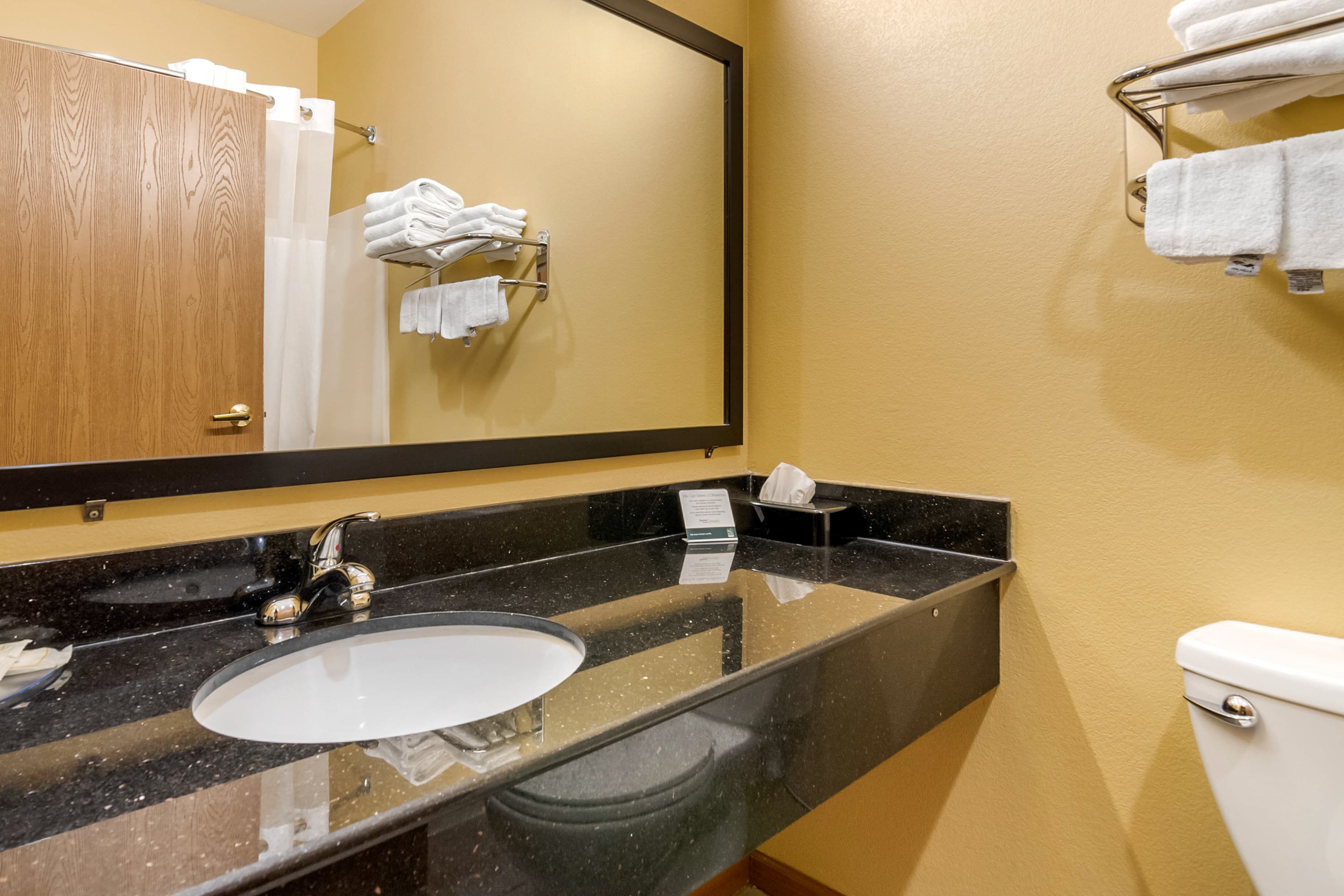 Quality Inn & Suites Lenexa Kansas City — 27