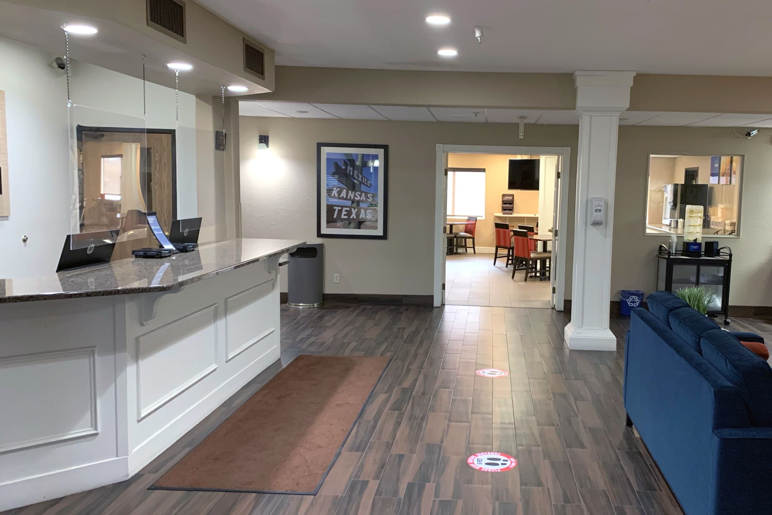 Comfort Inn Garden City - Image 1