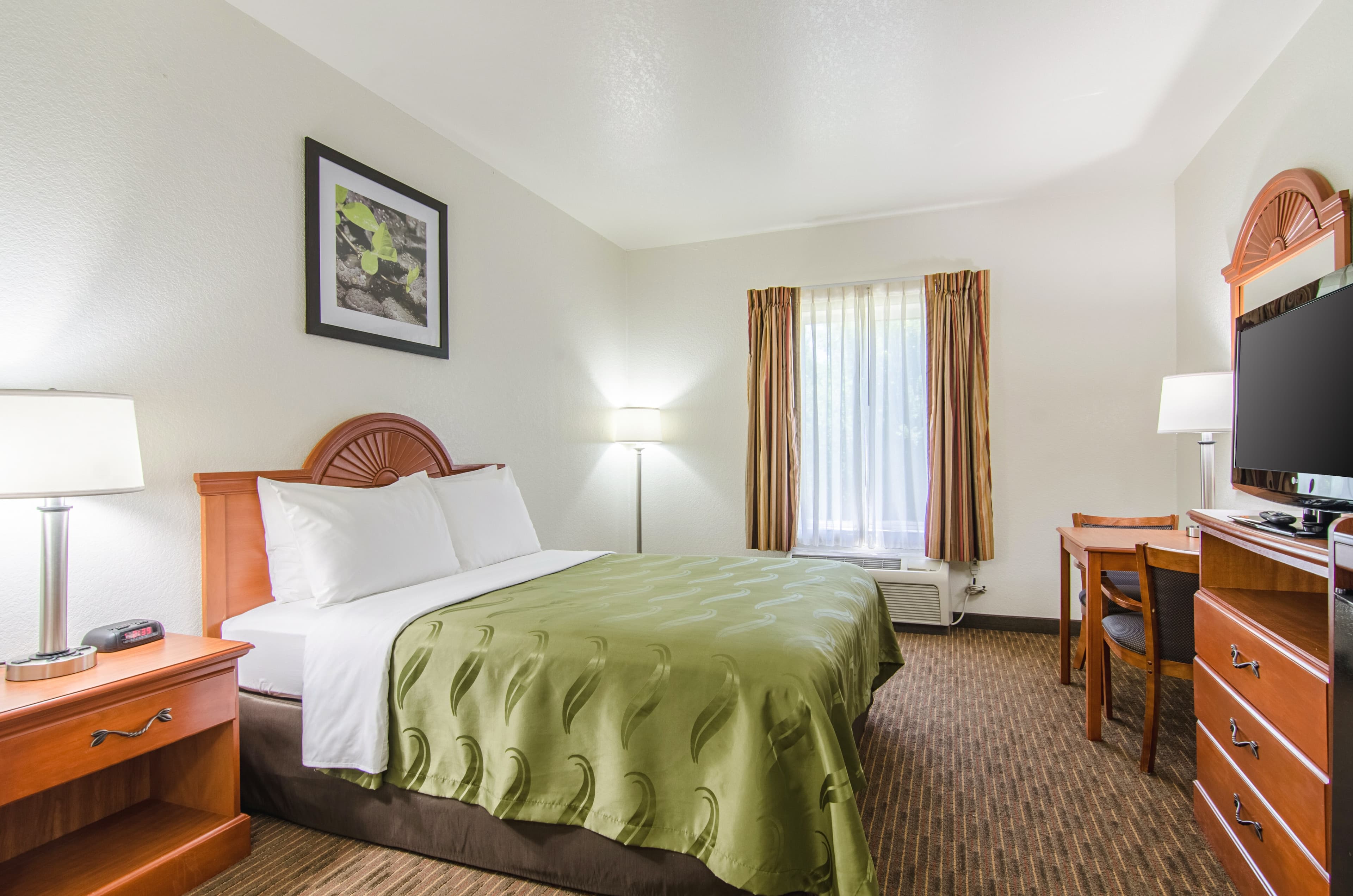 Quality Inn Junction City near Fort Riley - Image 2