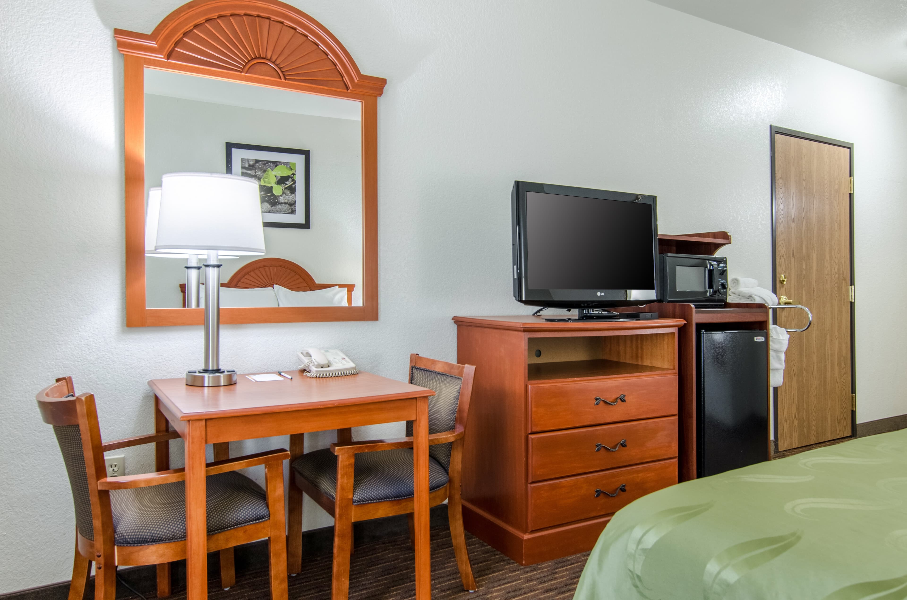 Quality Inn Junction City near Fort Riley - Image 5