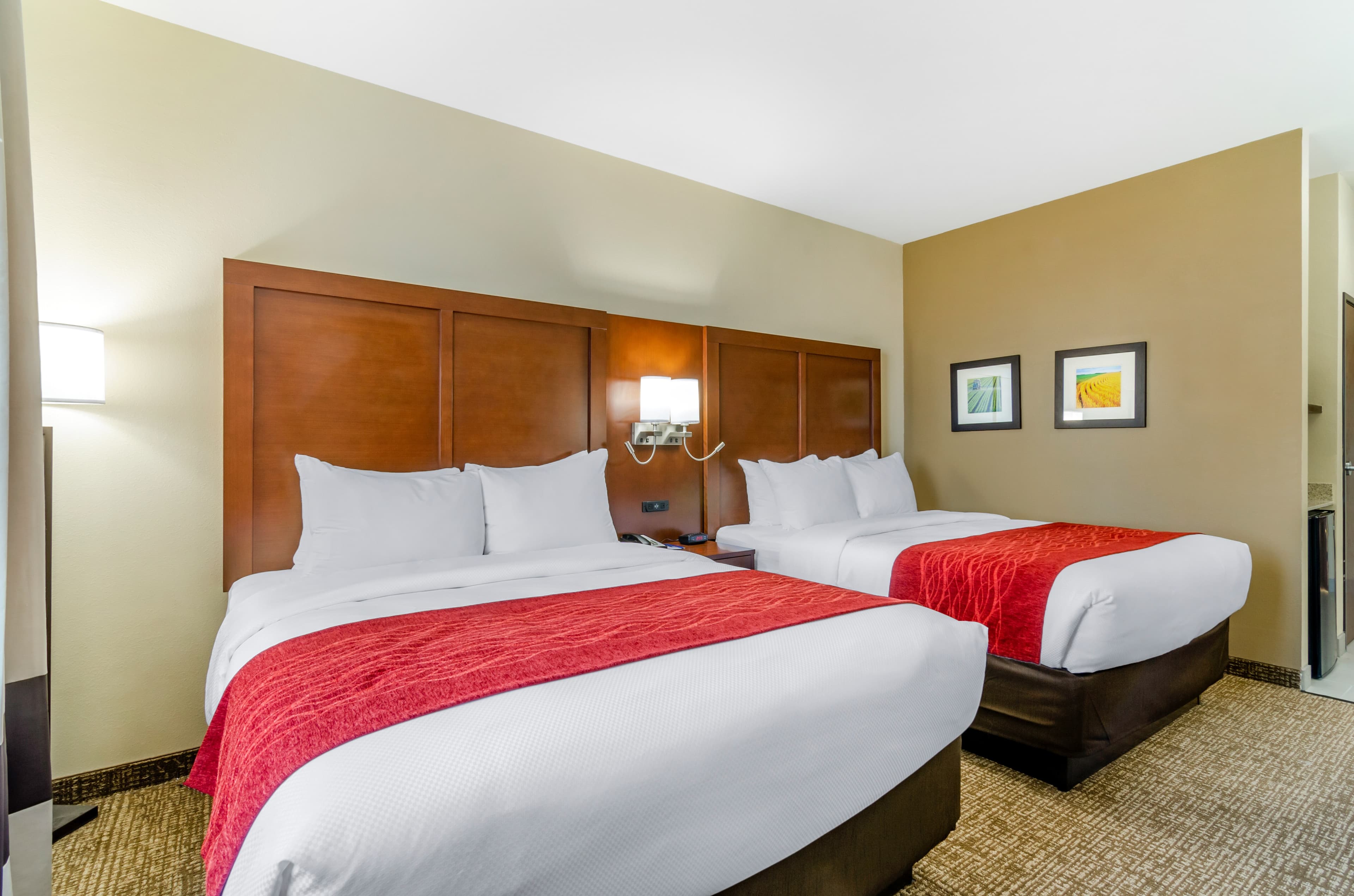 Comfort Inn & Suites Salina North — 6