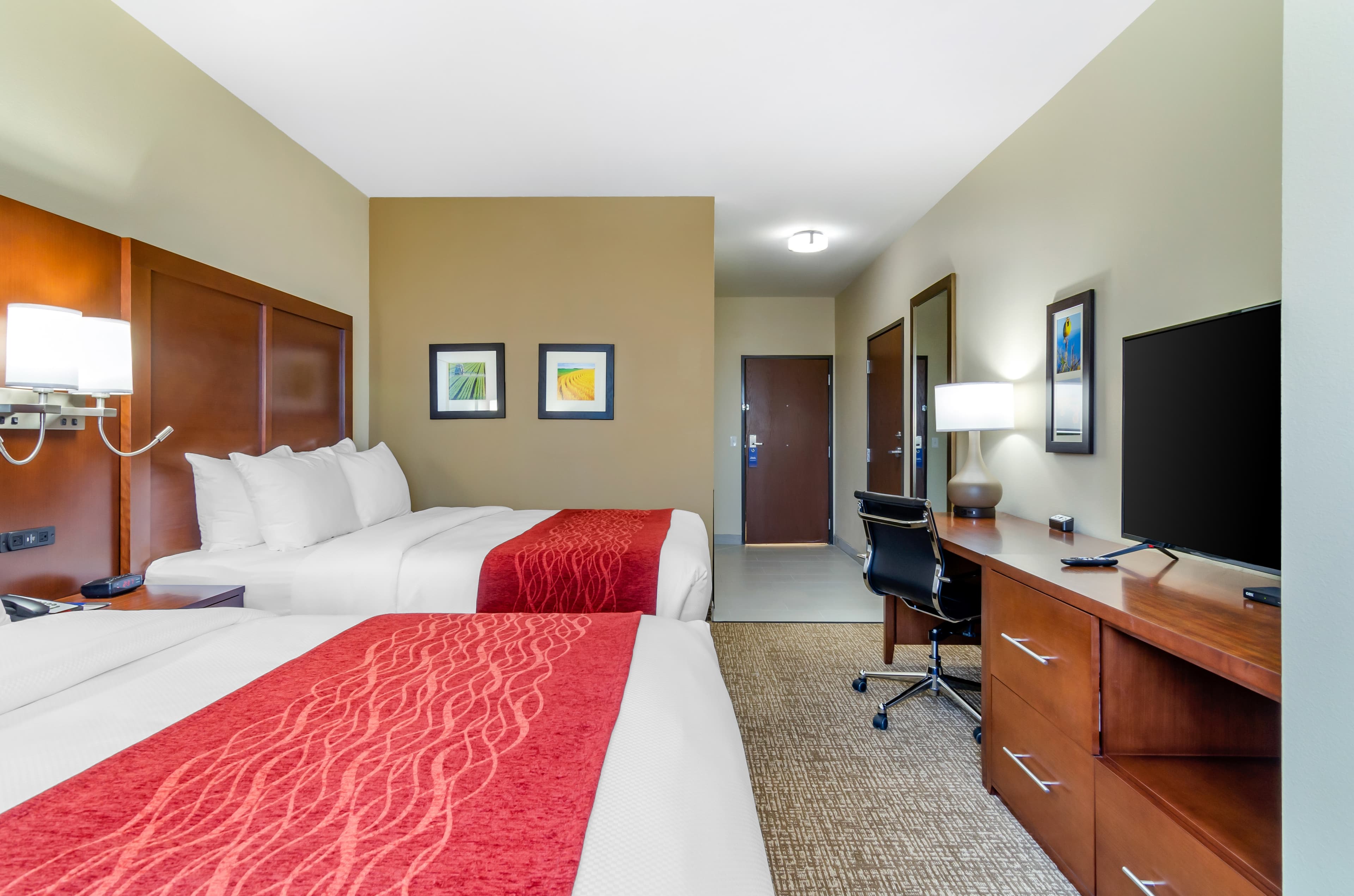 Comfort Inn & Suites Salina North — 7