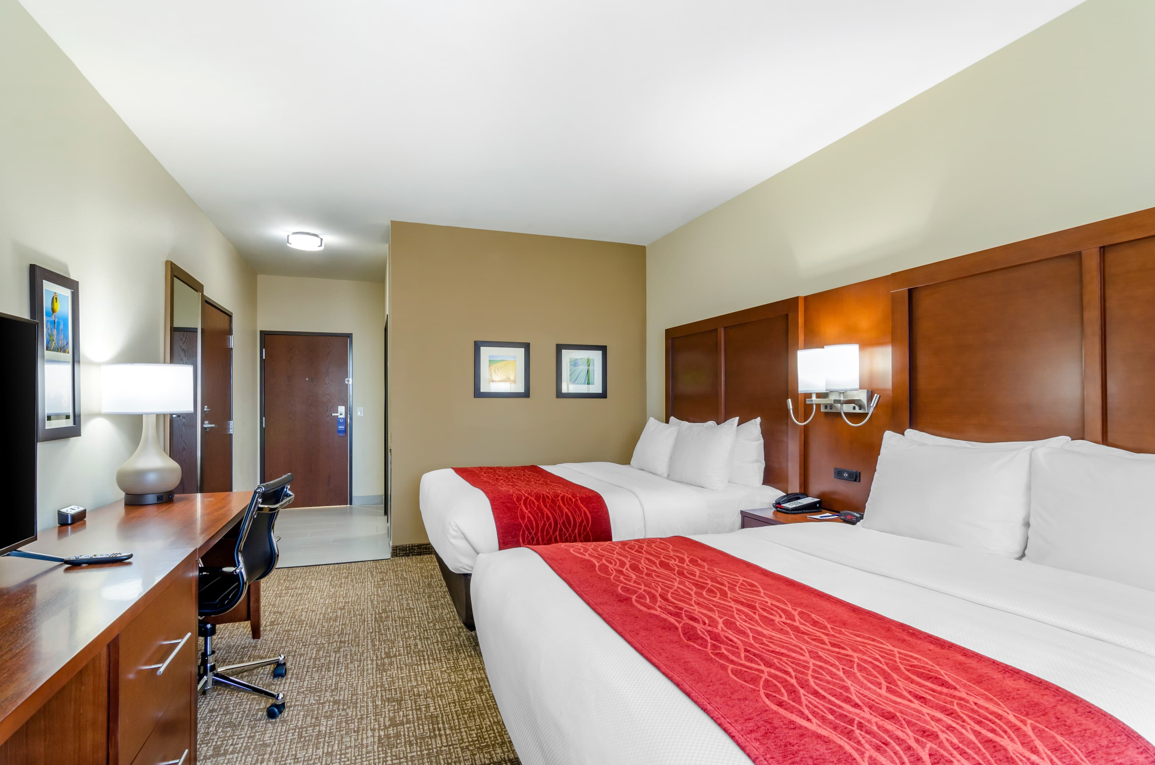 Comfort Inn & Suites Salina North — 10