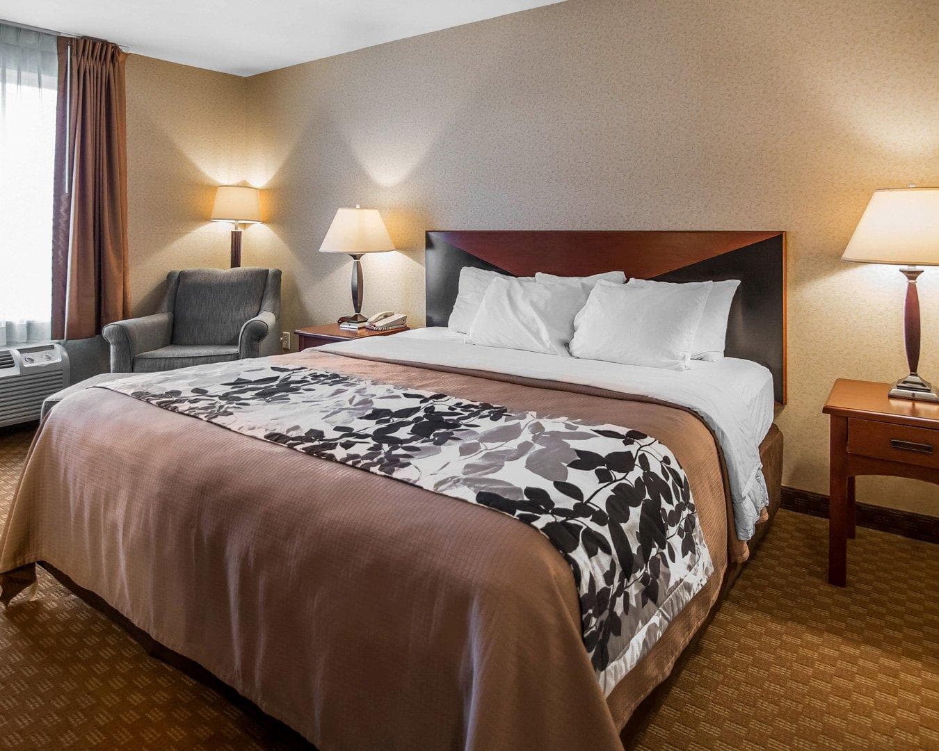 Rodeway Inn & Suites Salina South — 4
