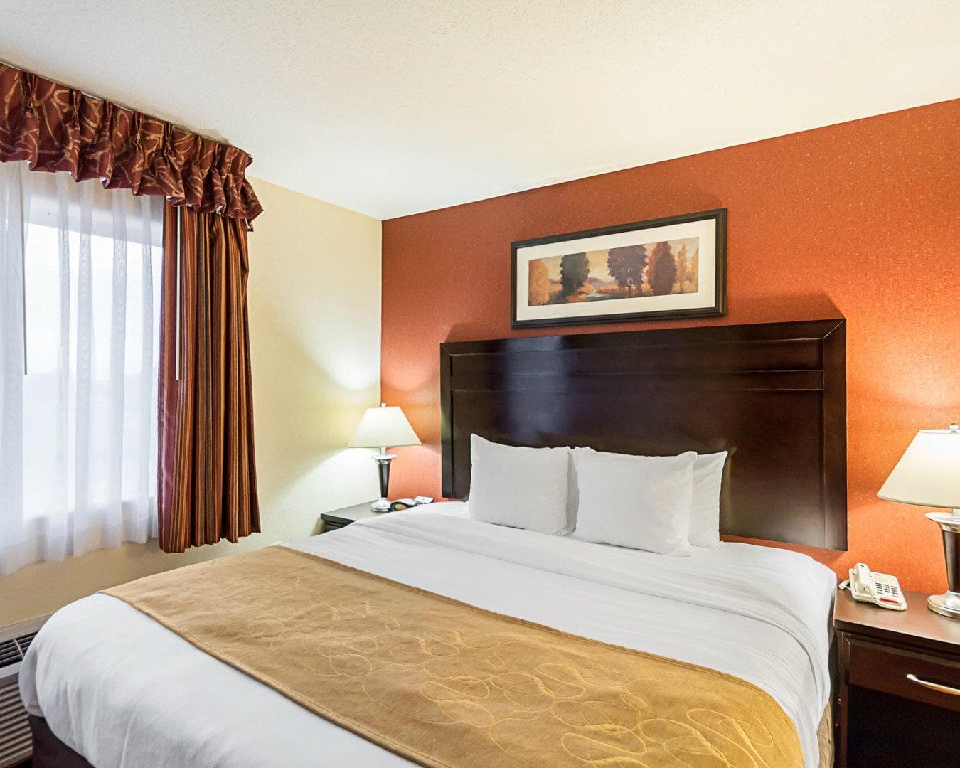 Comfort Suites Airport — 17