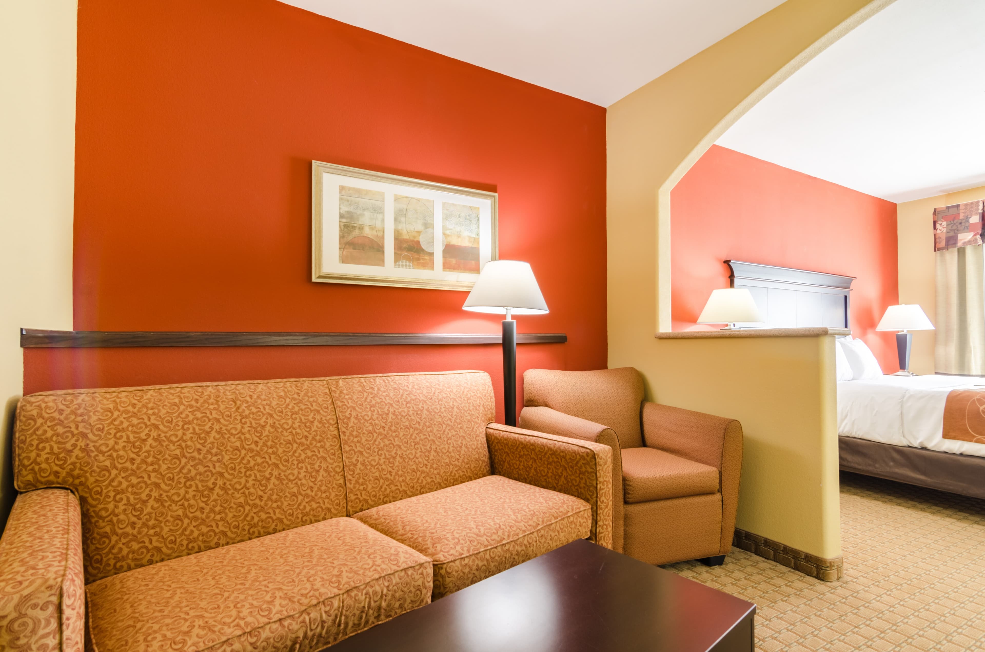 Comfort Suites Salina South - Image 3