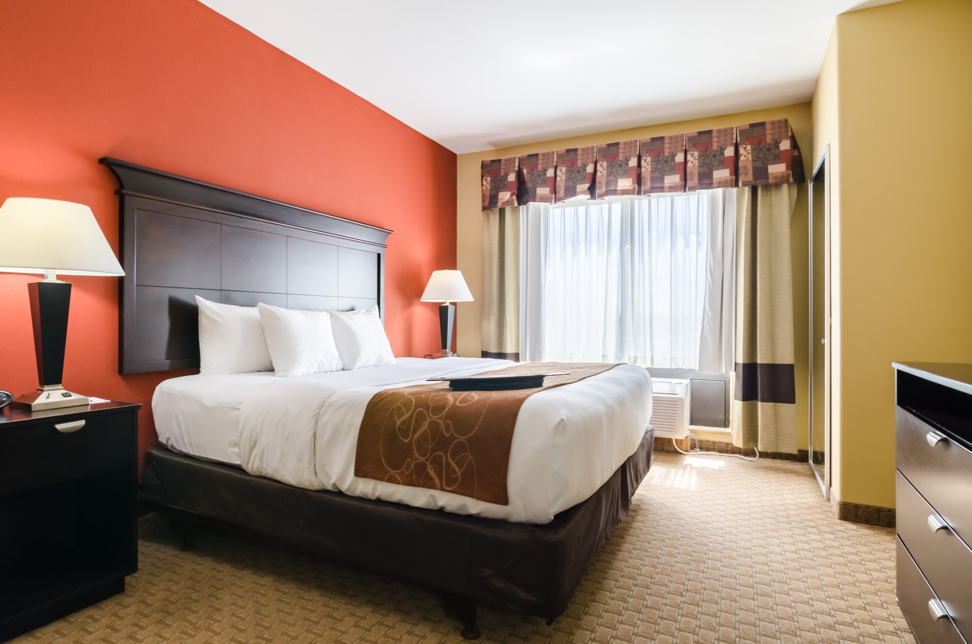 Comfort Suites Salina South - Image 4